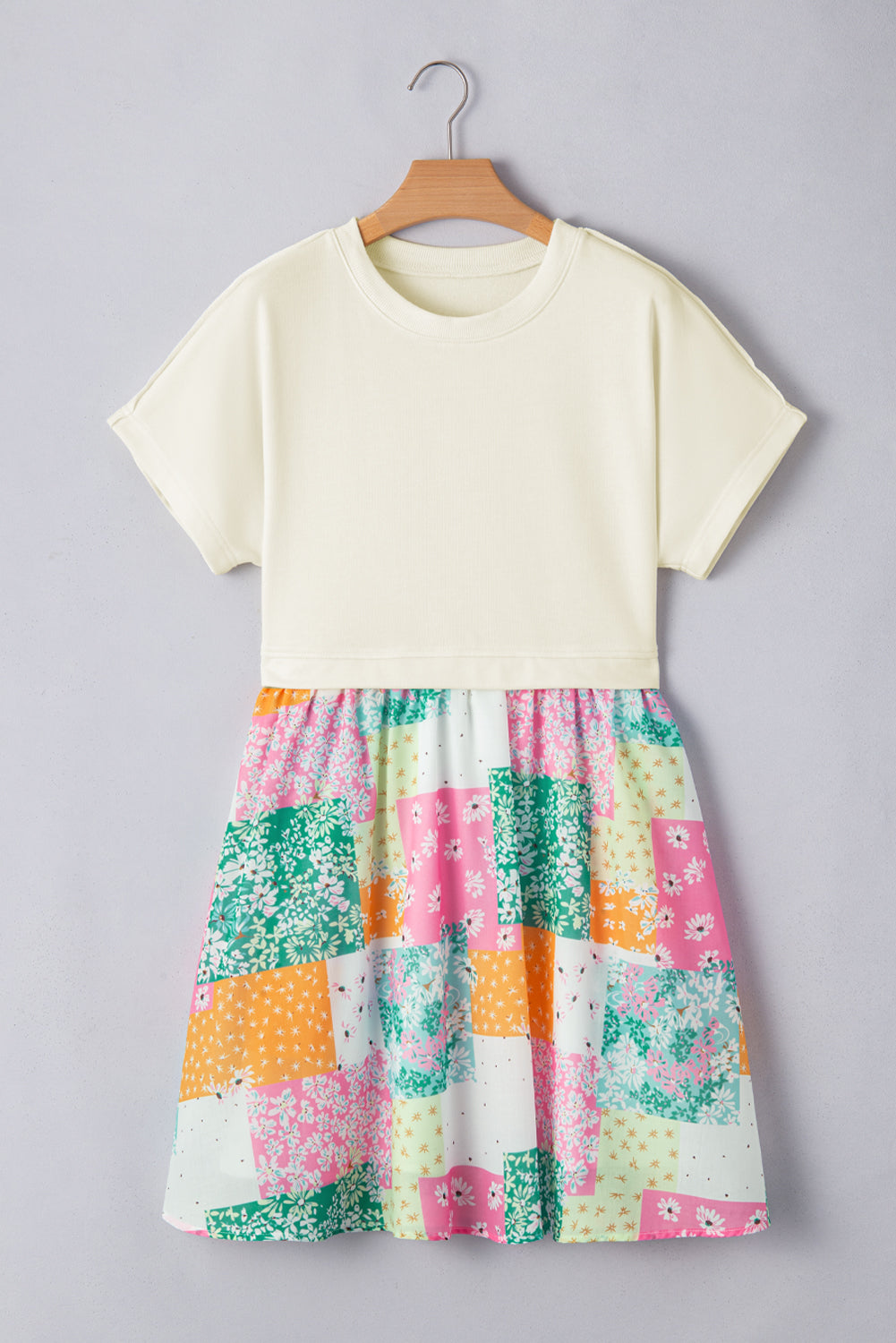 Groene bloemen patchwork t -shirt geplooid losse fit mini -jurk