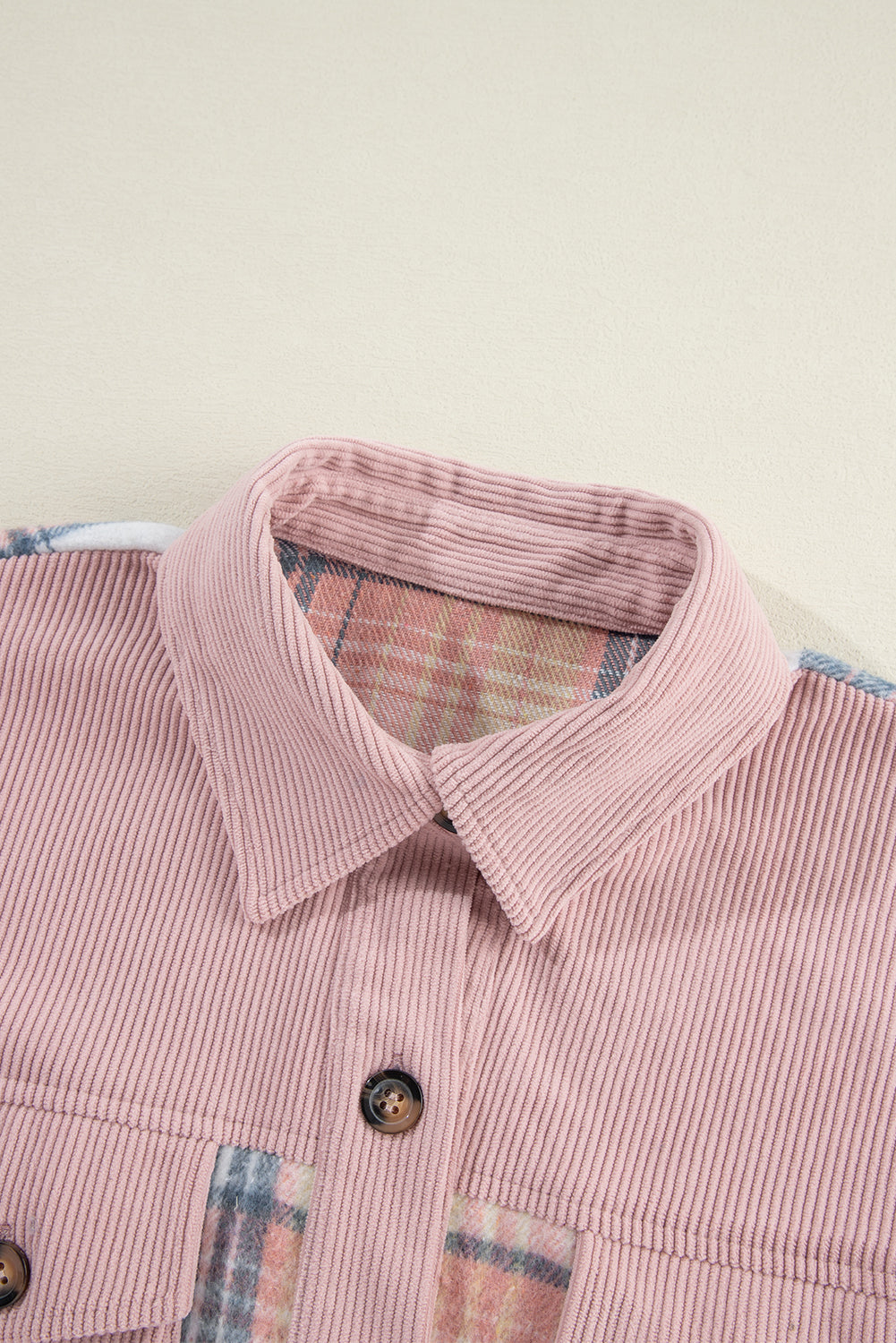 Lichtroze geruite corduroy patchwork borstzak-shacket