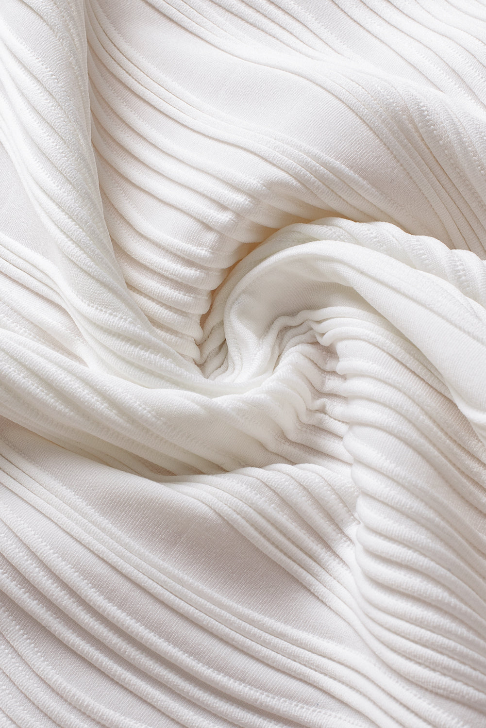 Witte effen kleur getextureerde top met V-hals en korte mouwen