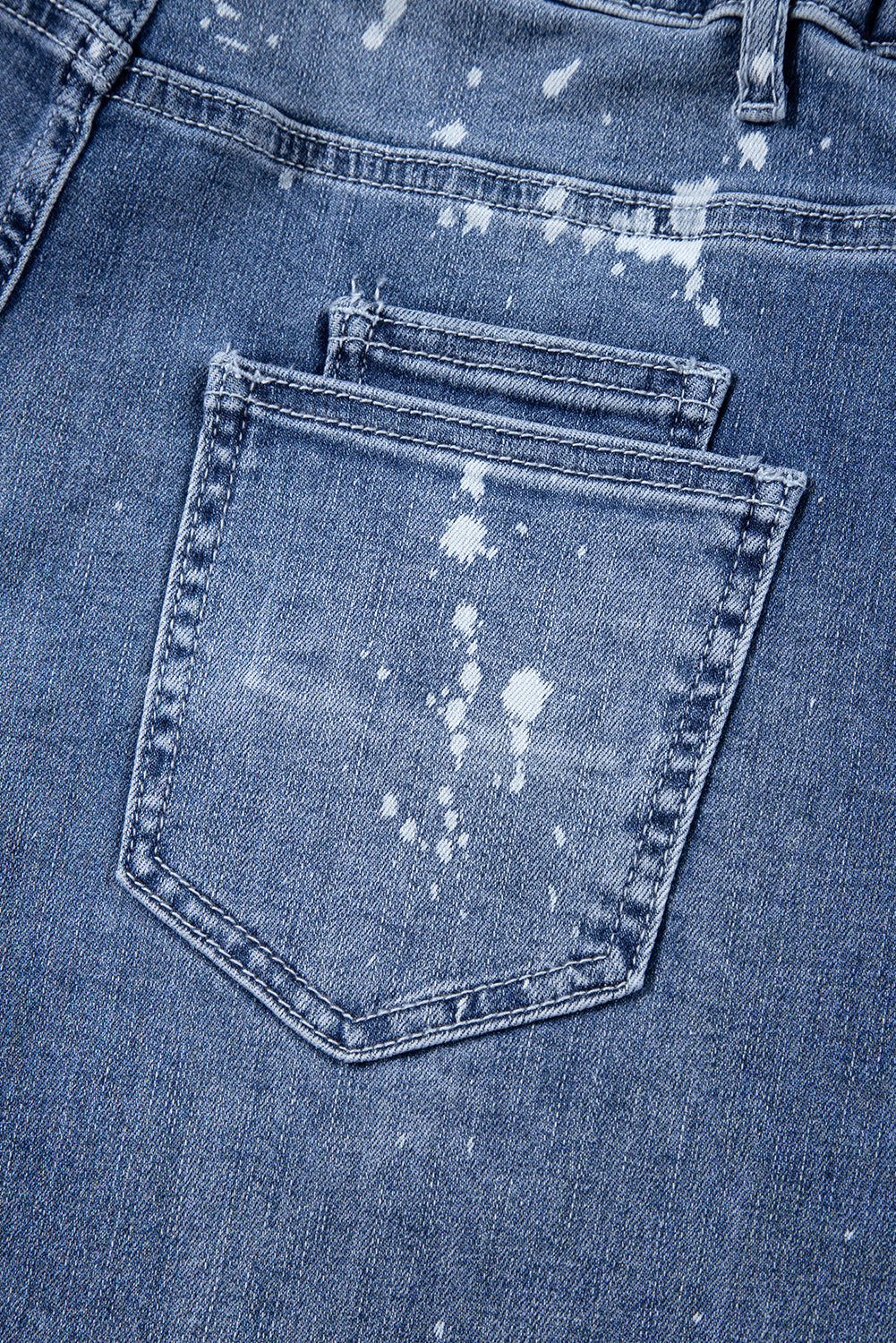 Ashleigh Blue gescheurde spattende verftouwtaille taille bijgesneden rechte jeans