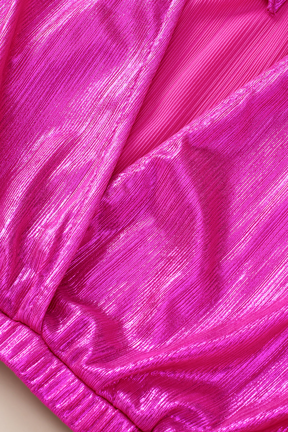Felroze blouse met ruches, geknoopte rug en mouwen