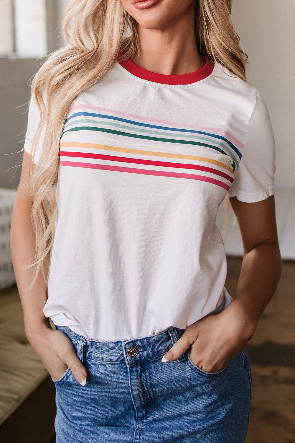 Witte regenboogstreep print contrast crewneck t -shirt