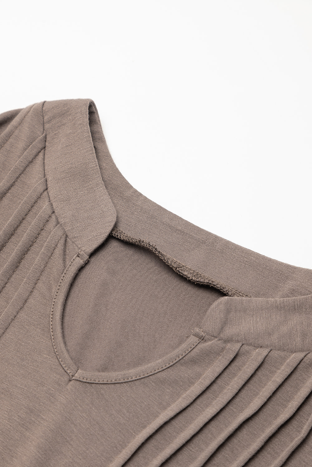 T-shirtjurk met woestijnpalm en geplooide hals en pofmouwen