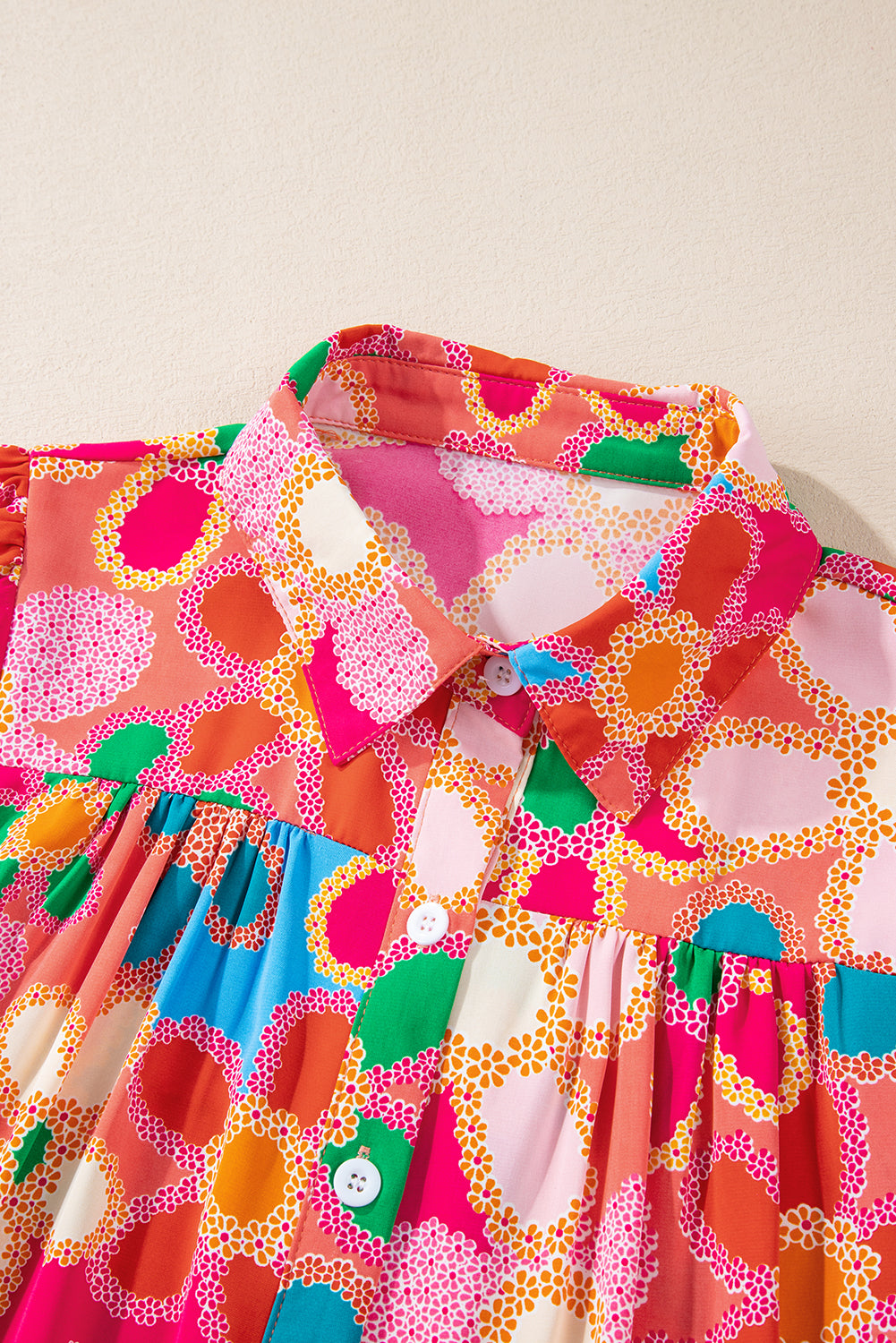 Overhemd met veelkleurige bloemenprint en bubbelmouwen