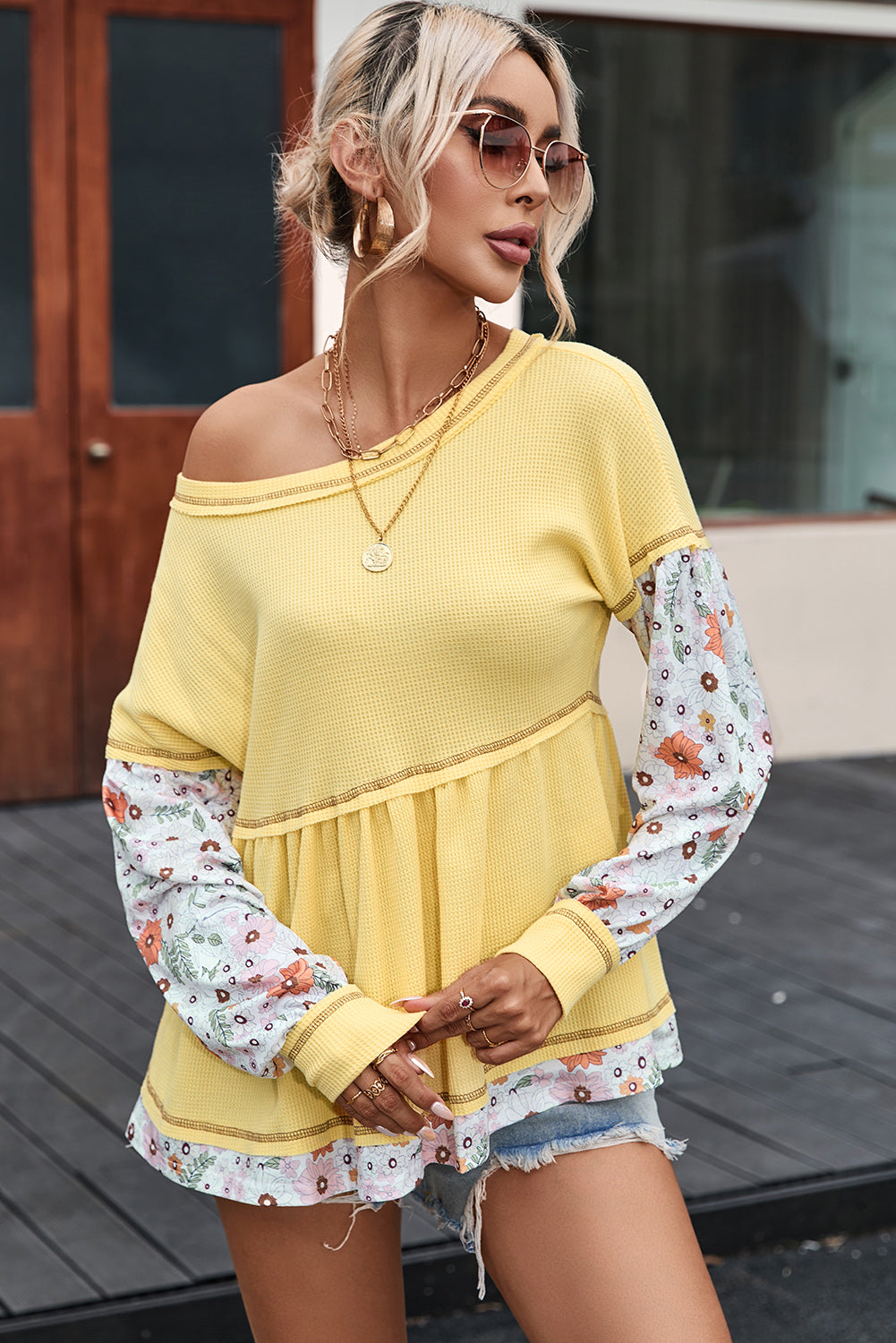 Geel bloemen patchwork wafelgebreide babydollblouse