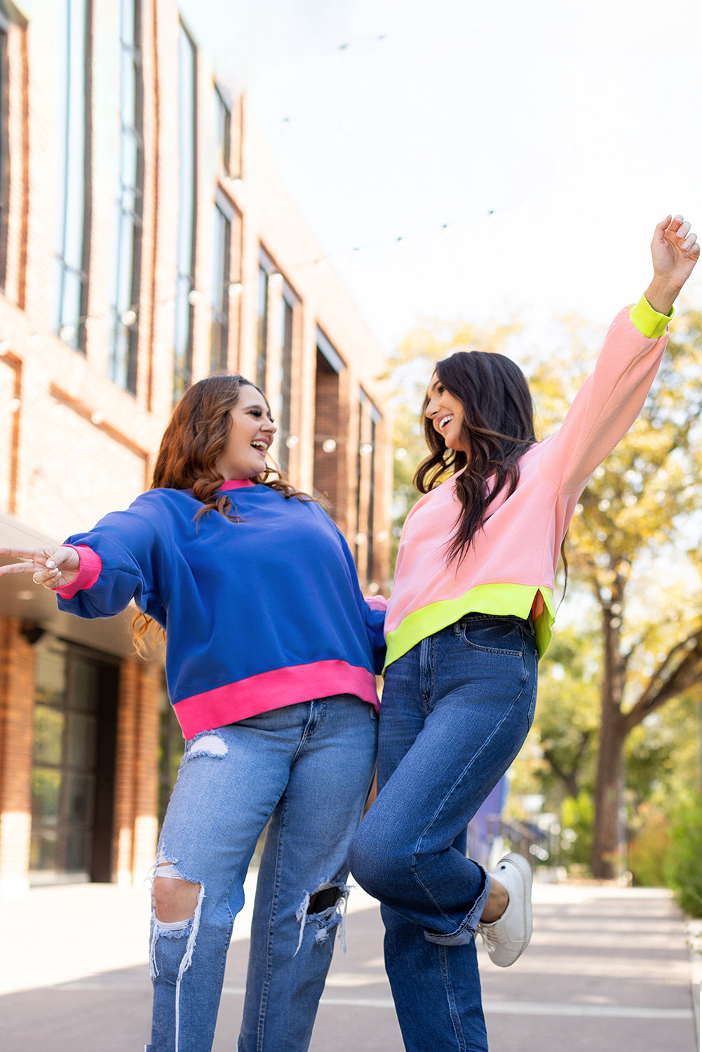 Roze sweatshirt met colorblock-bubbelmouwen