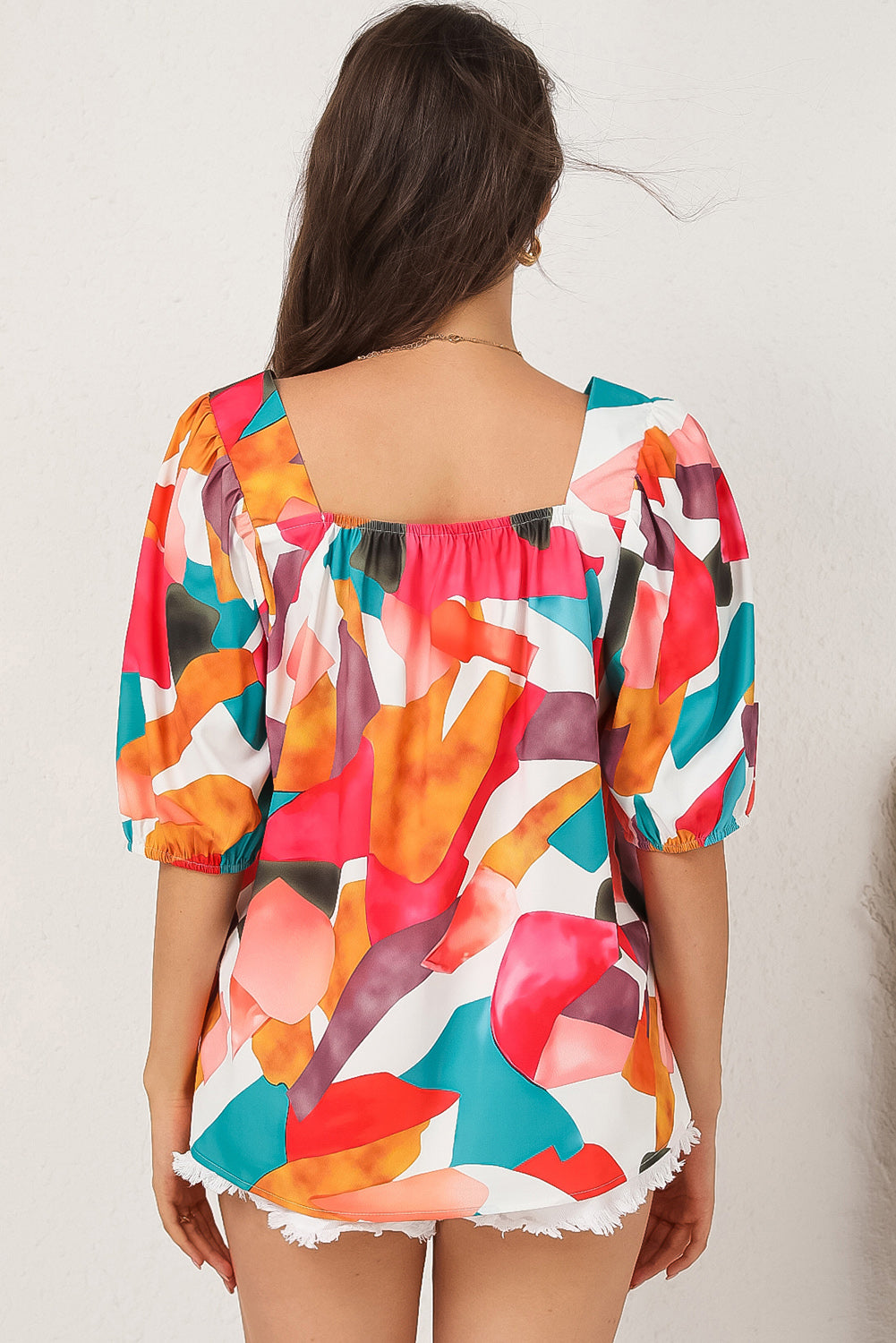 Veelkleurige blouse met vierkante hals en abstracte print en korte mouwen