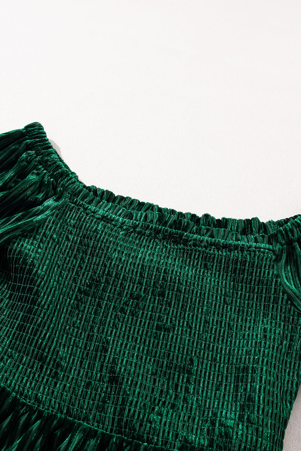 Zwartachtig groene gesmokte geribbelde fluwelen babydoll-top