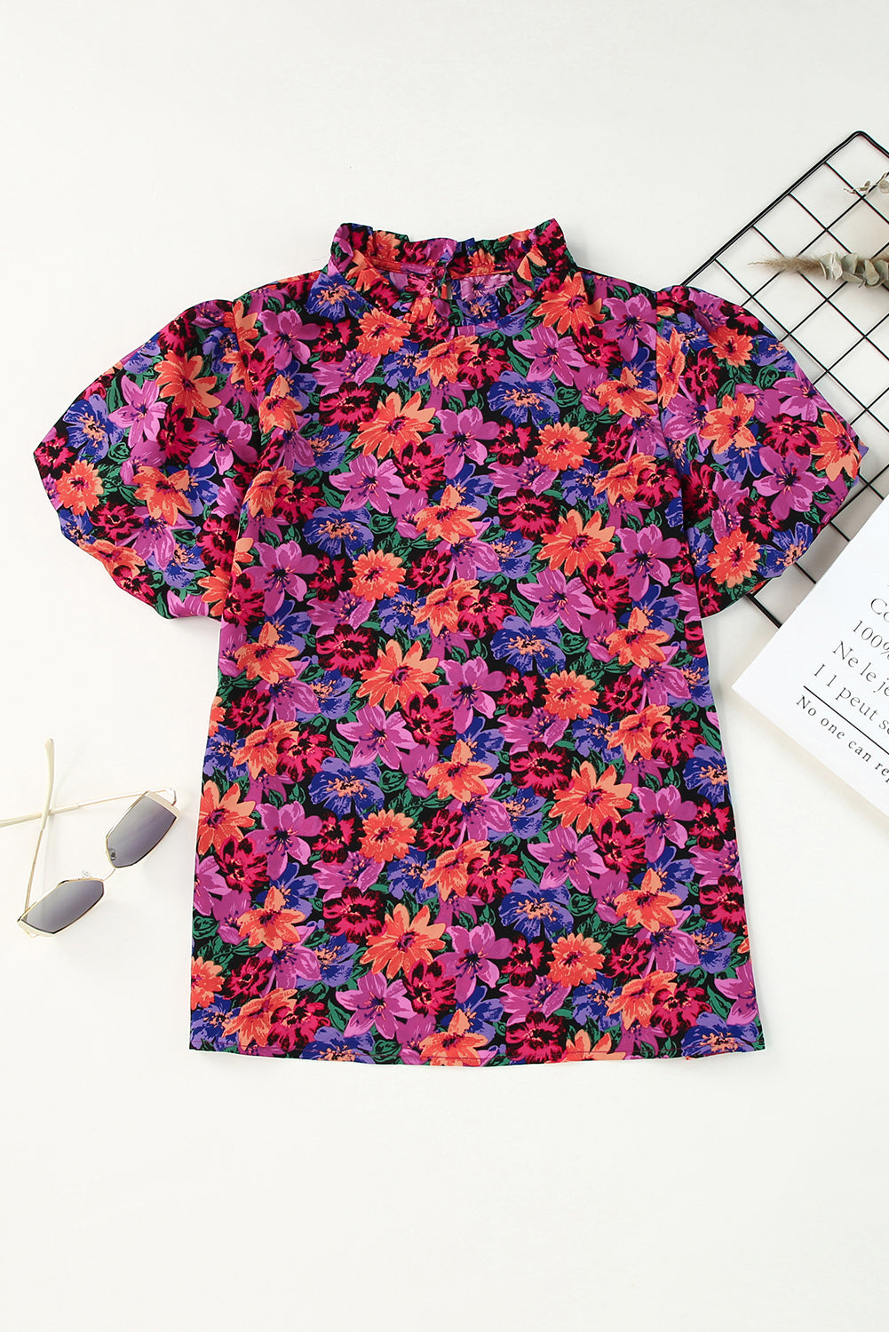 Blouse met veelkleurige bloemenprint en ronde hals en pofmouwen