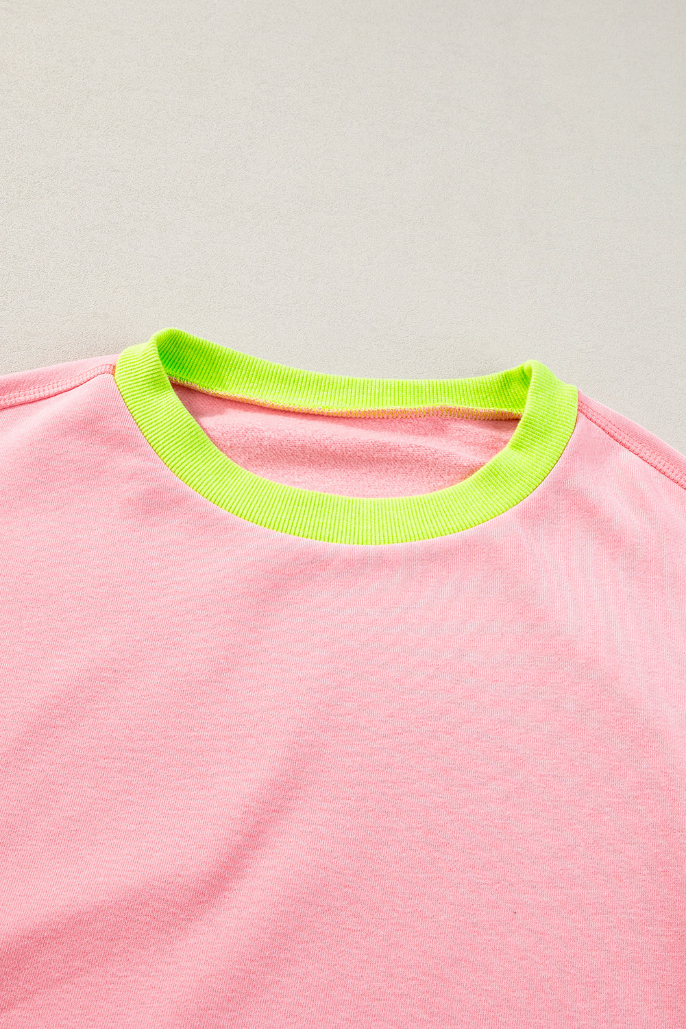 Roze sweatshirt met colorblock-bubbelmouwen