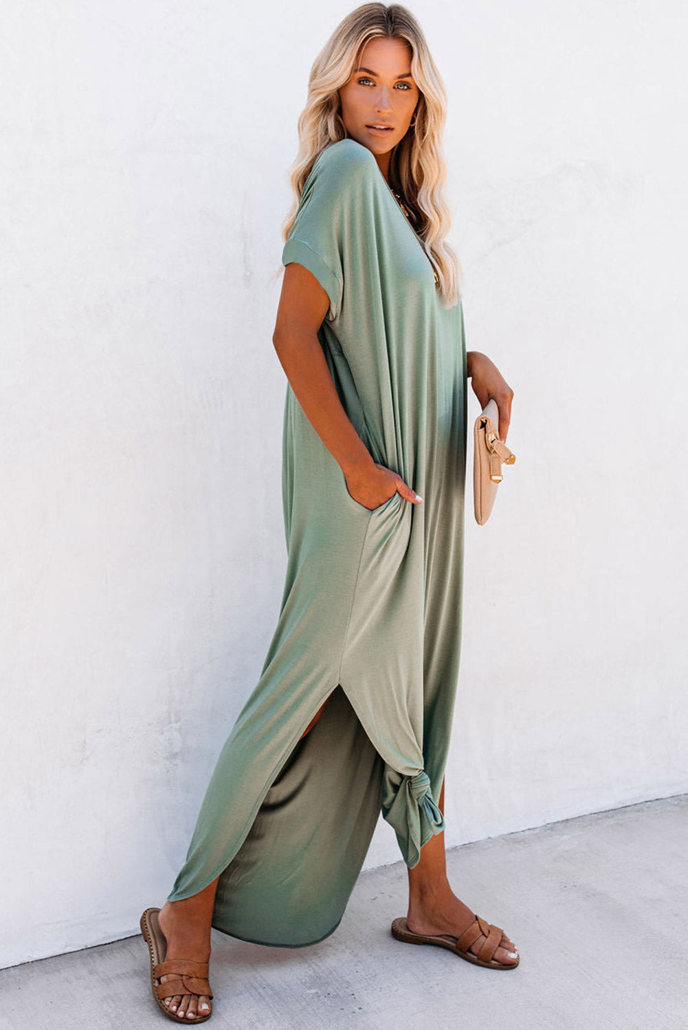 Grasgroene maxi-T-shirtjurk met V-hals en verborgen zaksplitten