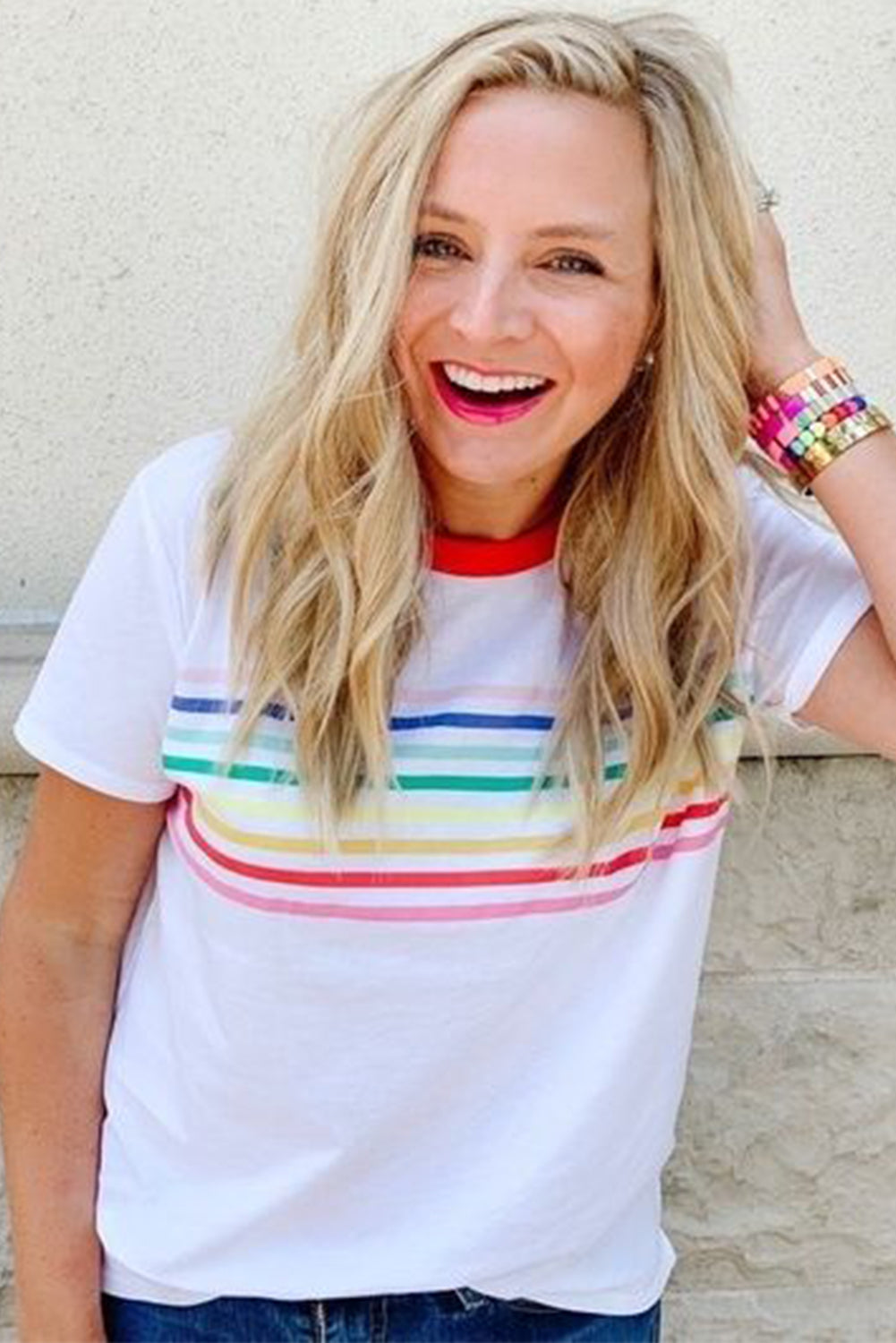 Witte regenboogstreep print contrast crewneck t -shirt