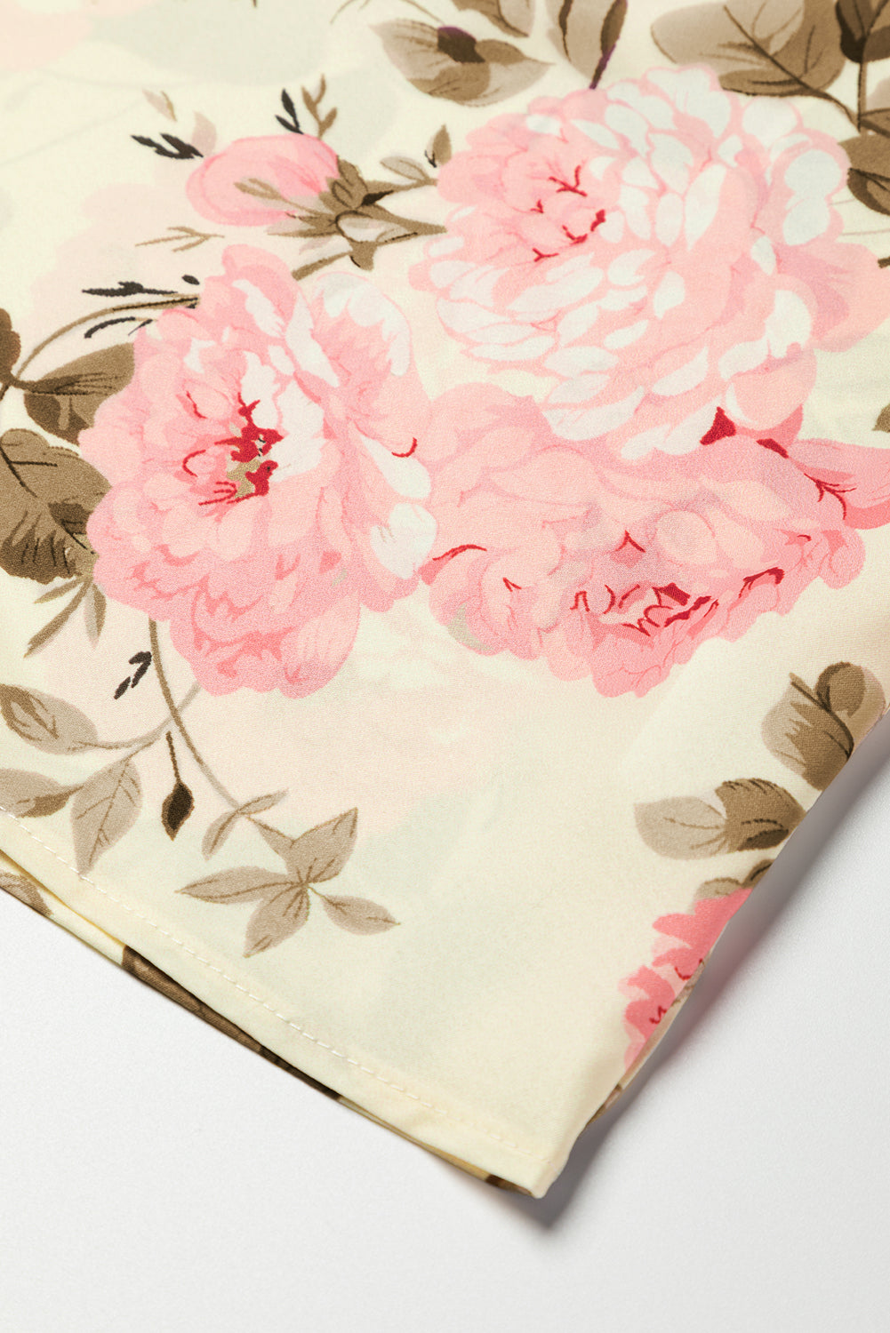 Beige blouse met V-hals met bloemenprint en lantaarnmouwen