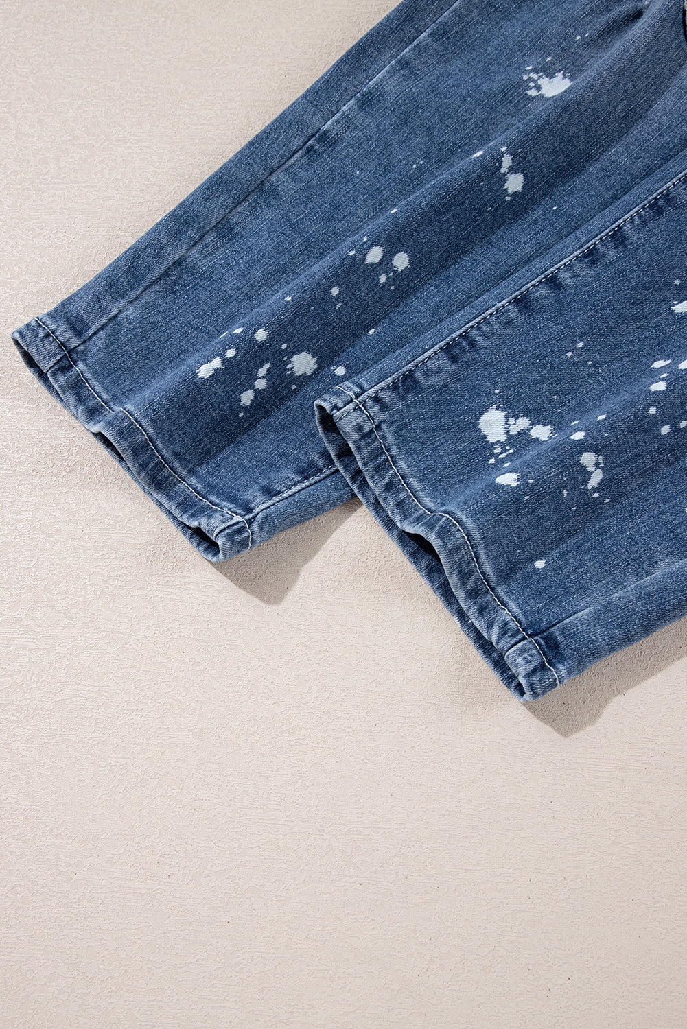Ashleigh Blue gescheurde spattende verftouwtaille taille bijgesneden rechte jeans