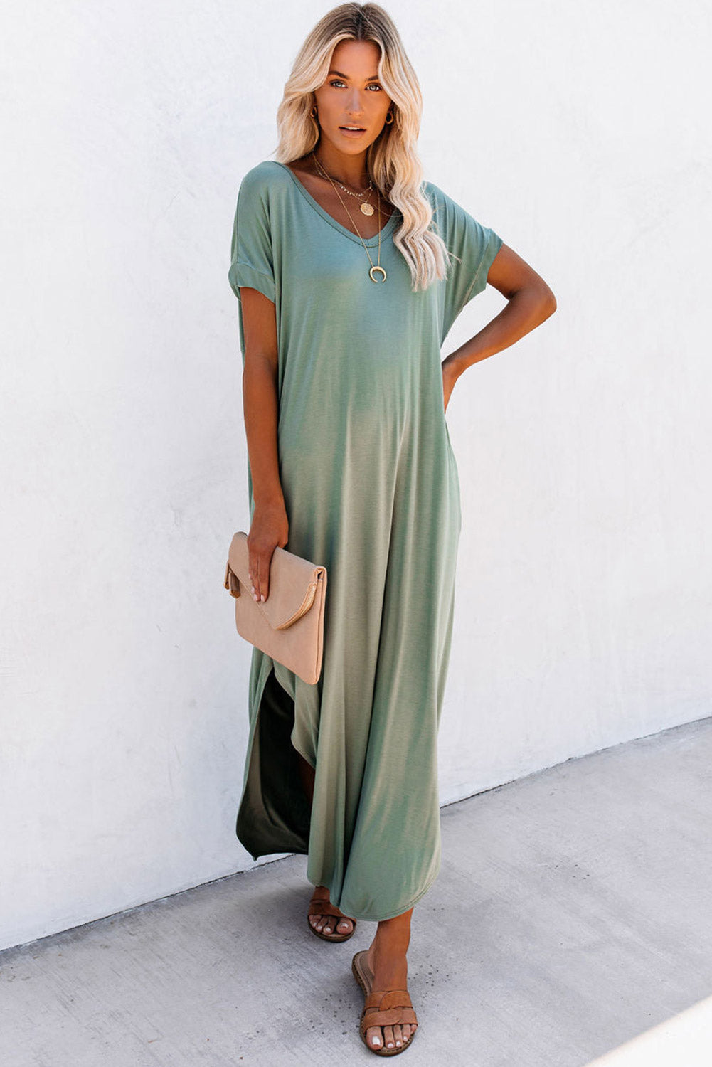 Grasgroene maxi-T-shirtjurk met V-hals en verborgen zaksplitten