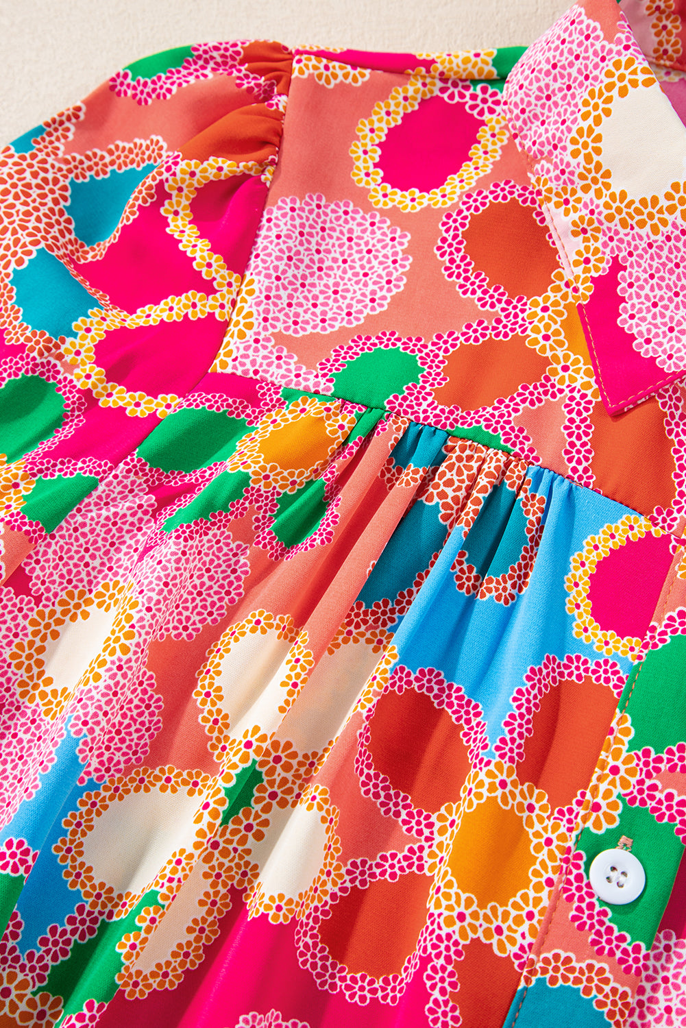 Overhemd met veelkleurige bloemenprint en bubbelmouwen