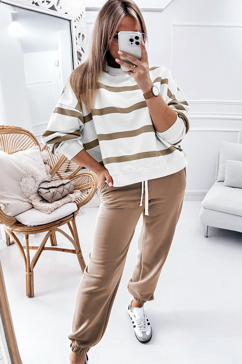 Bruine streep gestreepte druppel schouderpullover en jogger broek set