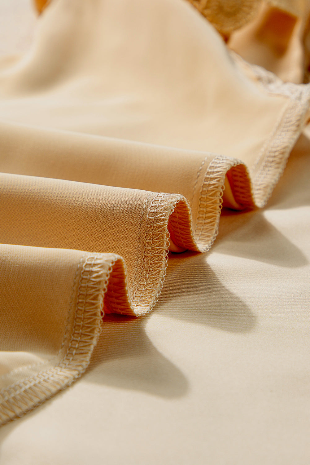 Perkament V-hals blouse met ruches, kanten verfraaide holle achterkant