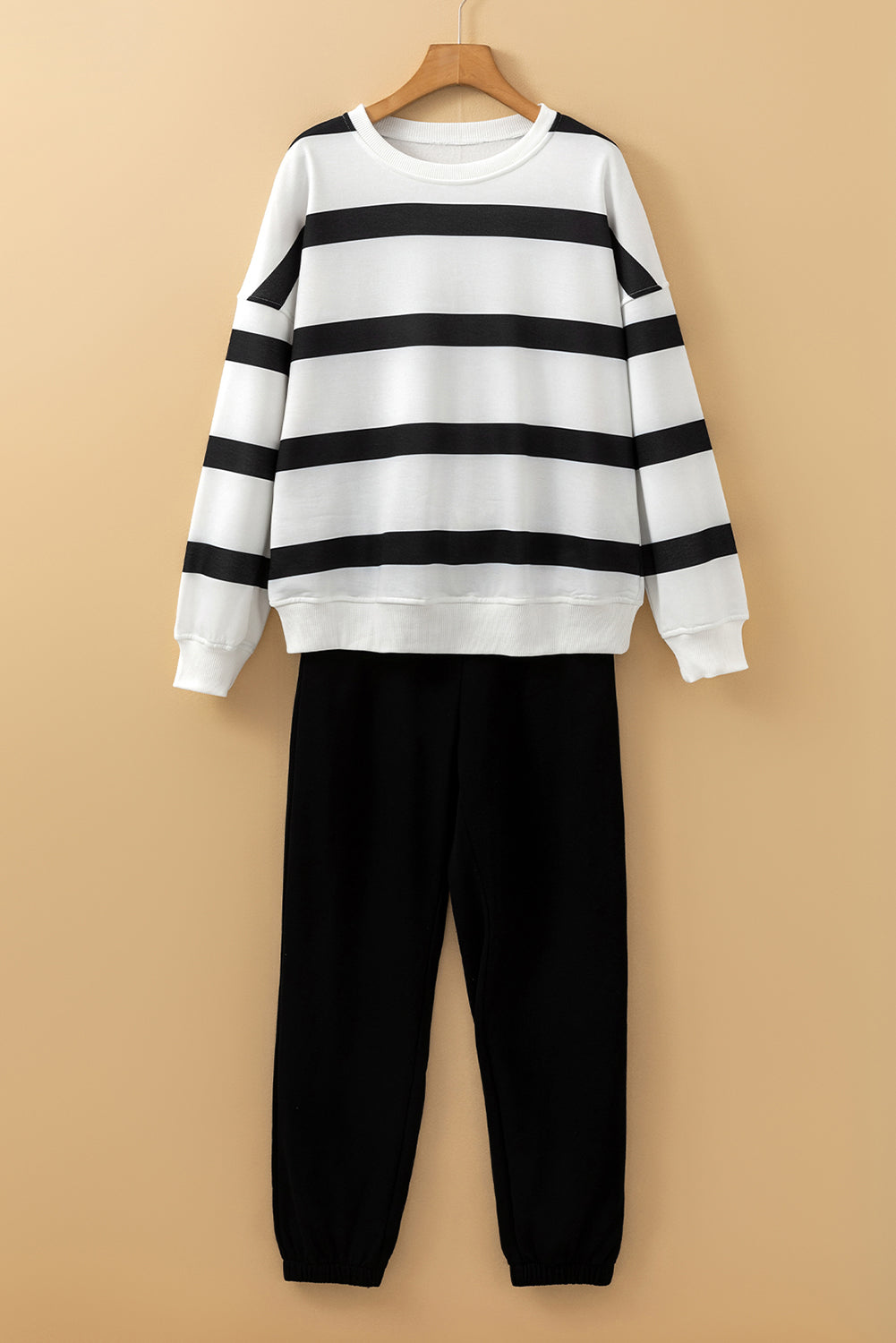 Bruine streep gestreepte druppel schouderpullover en jogger broek set