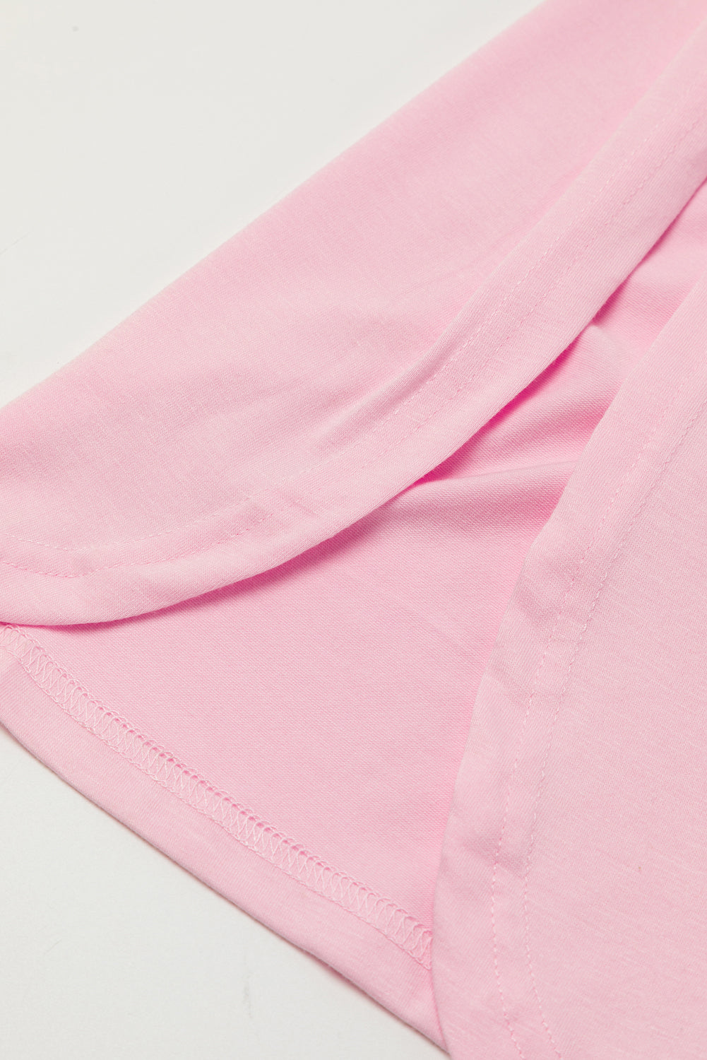 Roze maxi-T-shirtjurk met V-hals en verborgen zaksplitten