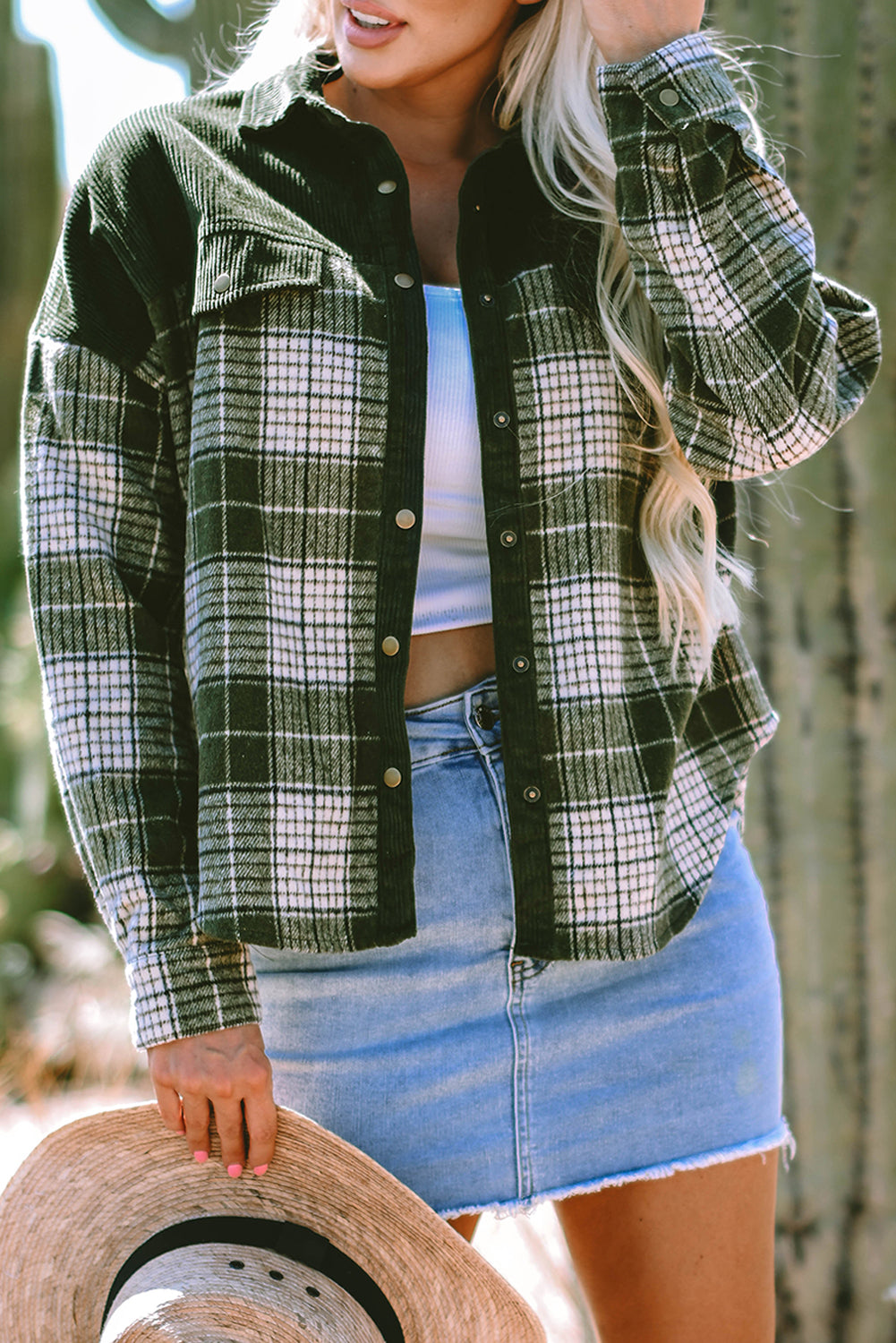 Zwartachtig groene drukknopen Colorblock geruite shacket