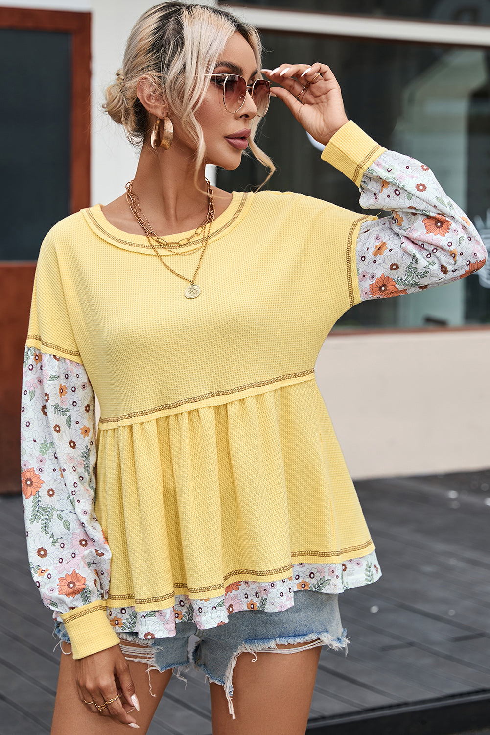 Geel bloemen patchwork wafelgebreide babydollblouse