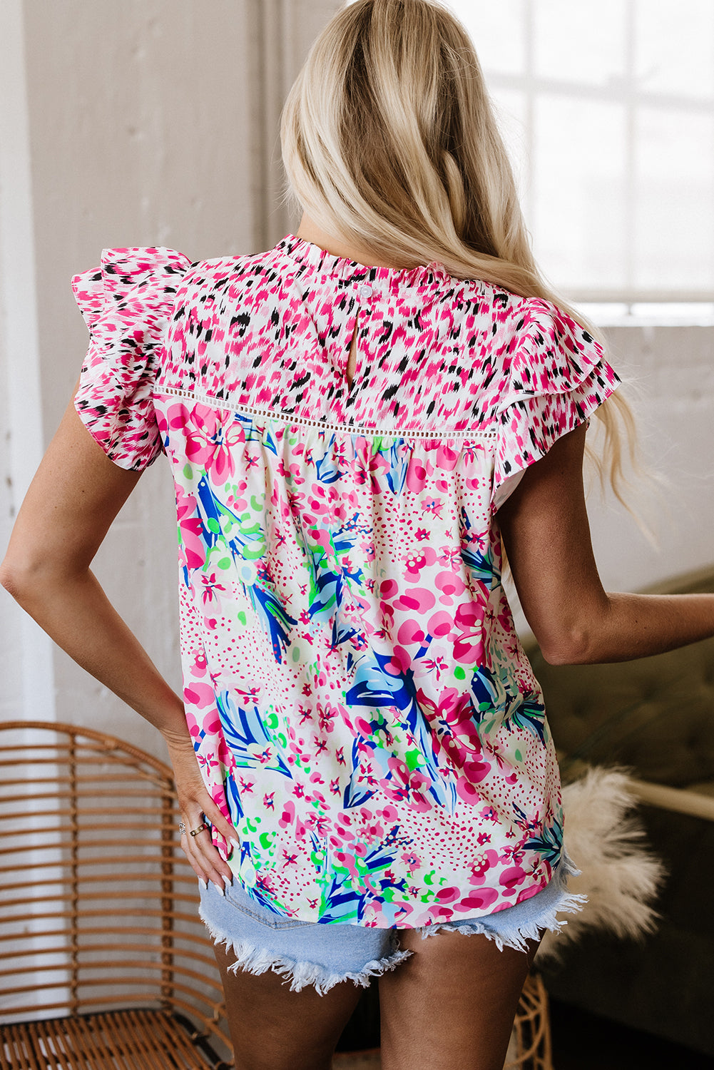 Roze bloemen gemengde print ruches cap mouw blouse