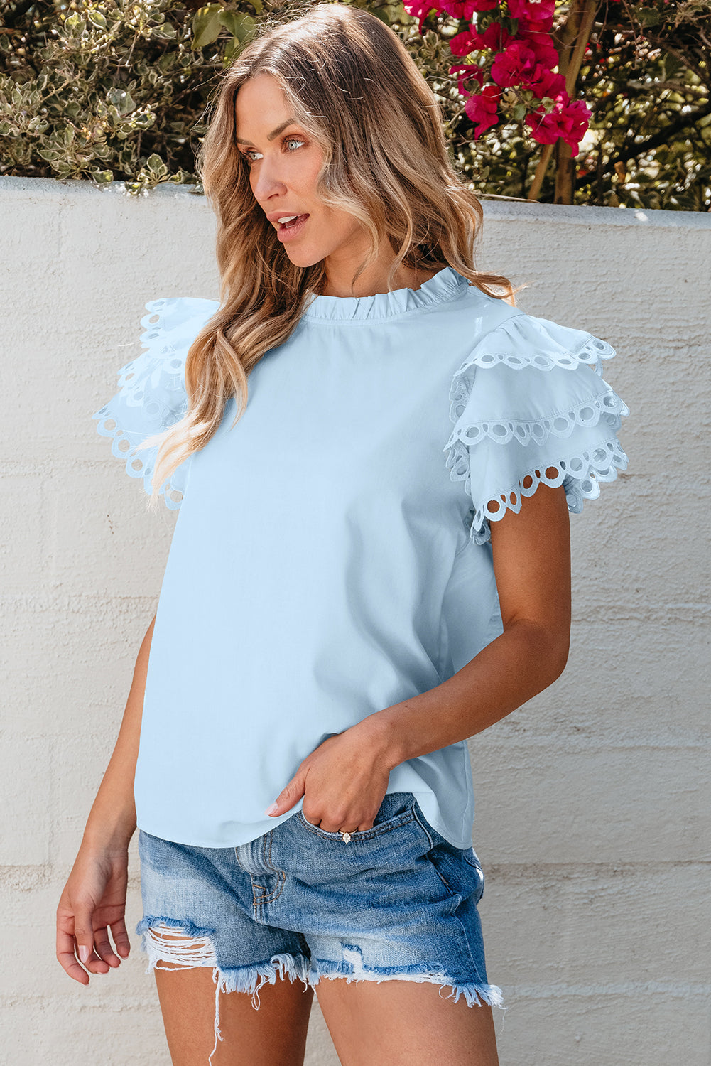 Beau blauwe gelaagde Ric Rac-blouse met kapmouwen en gevulde nek