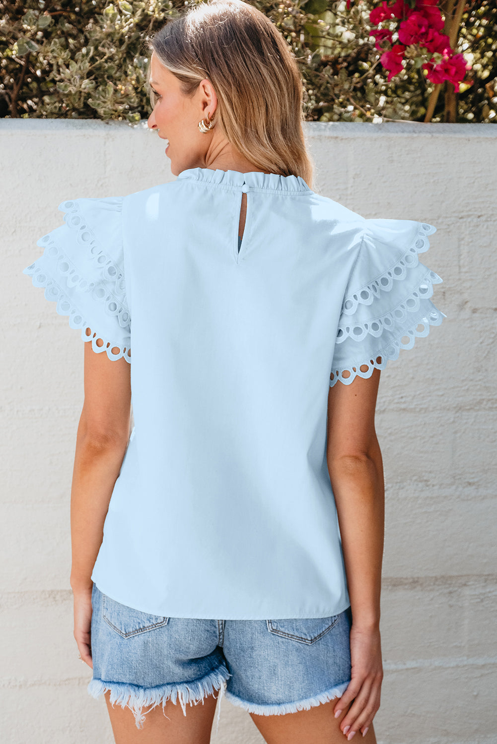 Beau blauwe gelaagde Ric Rac-blouse met kapmouwen en gevulde nek