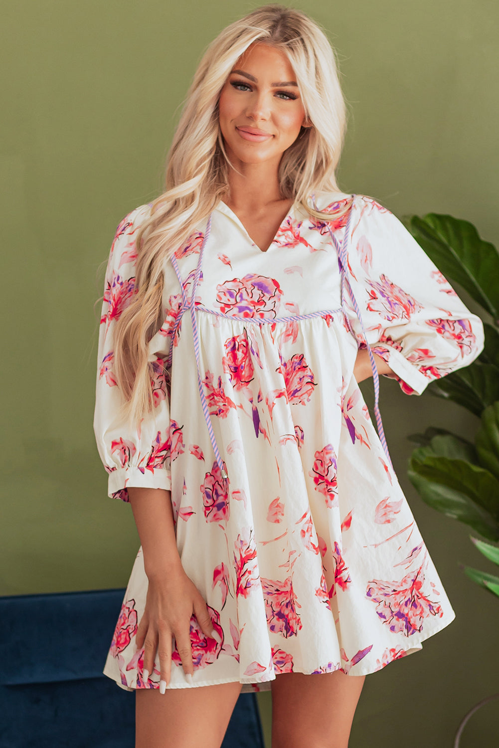 Roze bloemenprint ballon mouw v nek babydoll mini jurk