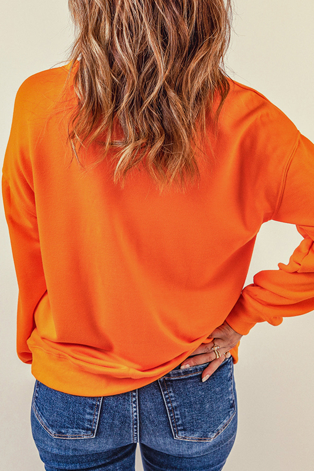 Oranje praat kalkoen met mij grafisch Thanksgiving Holiday Sweatshirt
