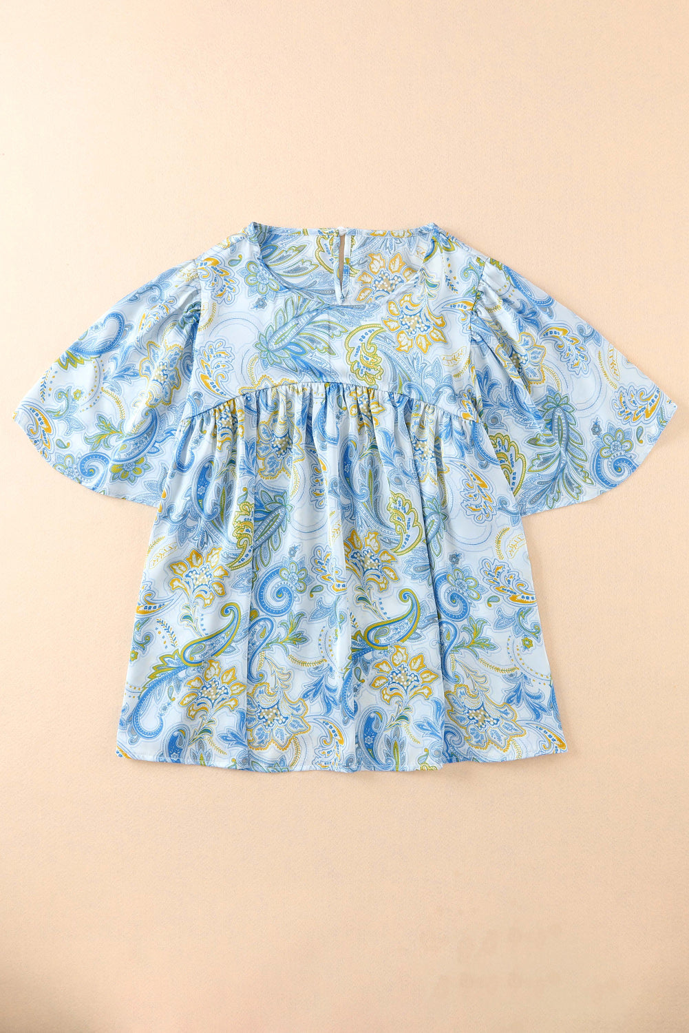 Hemelsblauwe losse blouse met paisleyprint en wijde mouwen