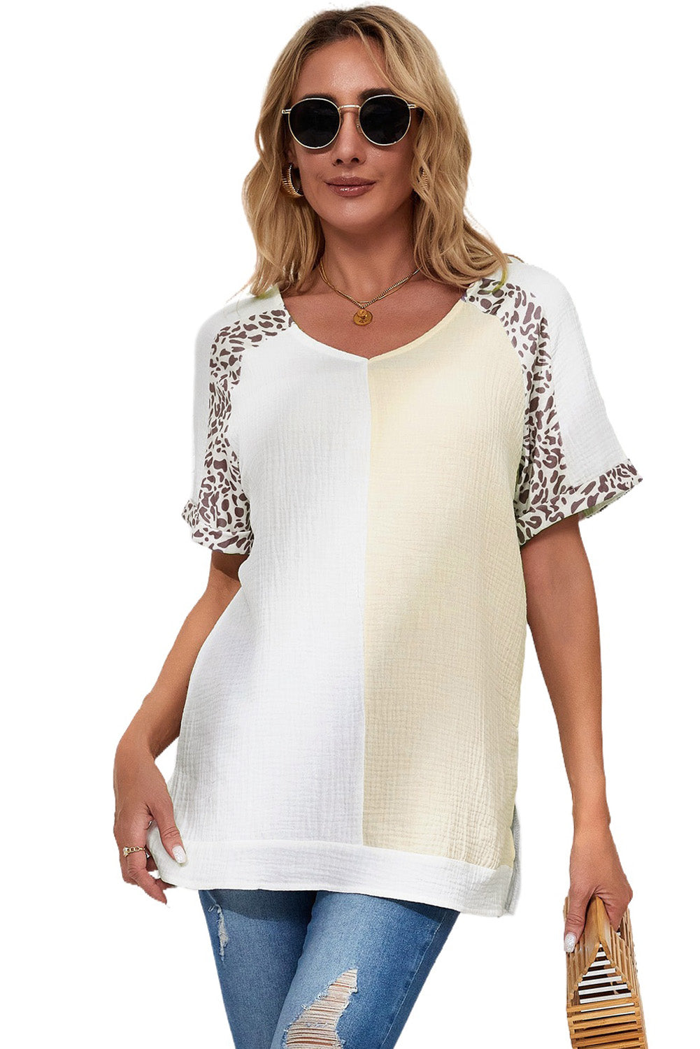 Witte, noodlijdende kleur patchwork blouse met luipaardversiering