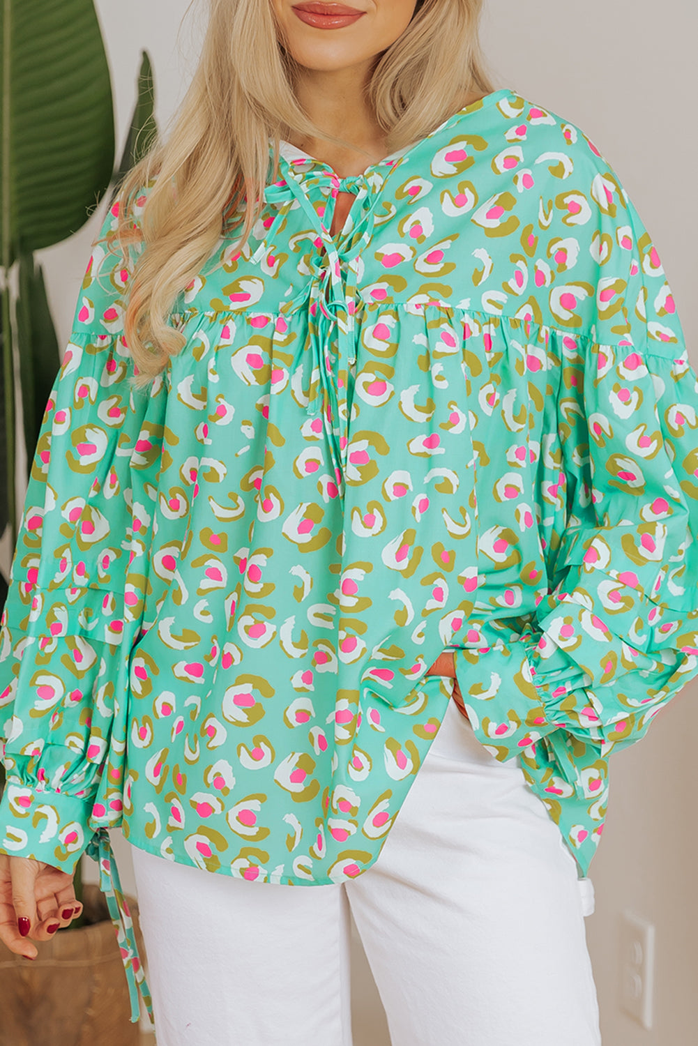 Groene abstracte bedrukte veterlantaarn mouw babydoll blouse