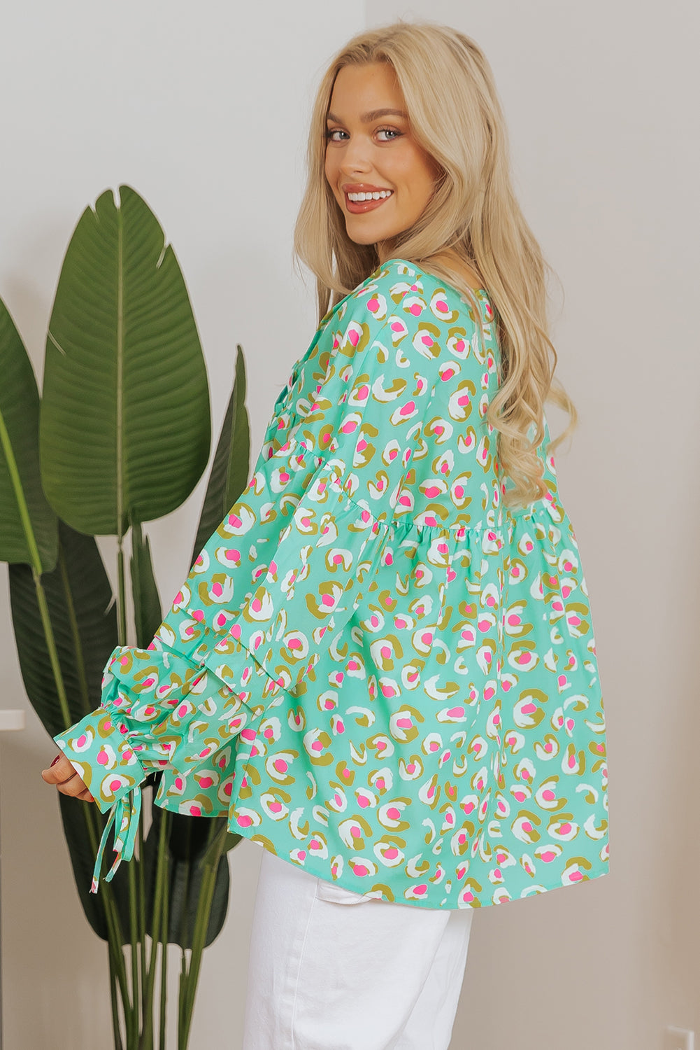 Groene abstracte bedrukte veterlantaarn mouw babydoll blouse