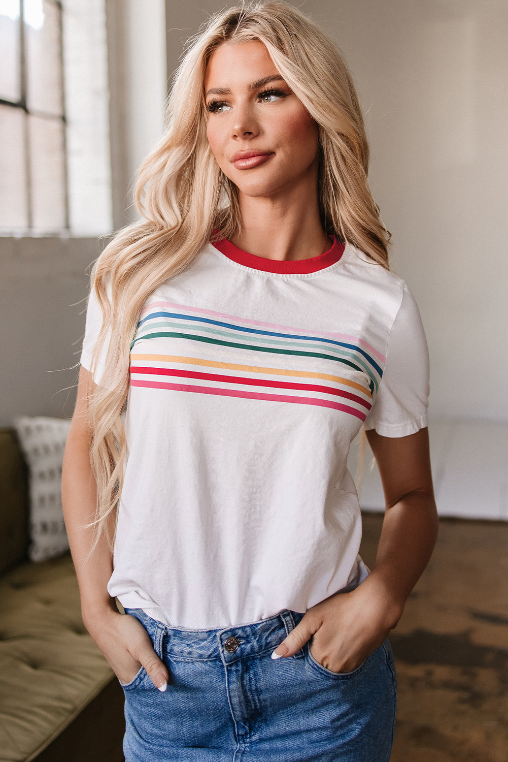 Witte regenboogstreep print contrast crewneck t -shirt
