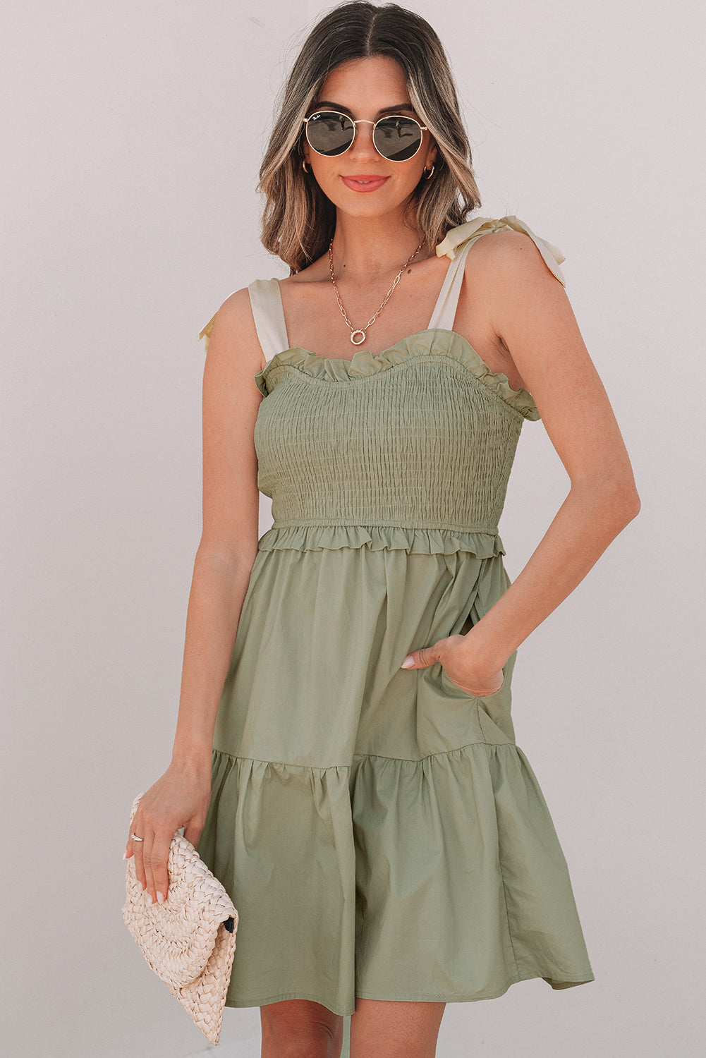 Laurel Green Smocked Bodice Zelfbanden A-lijn A-Line Ruffled Mini Dress