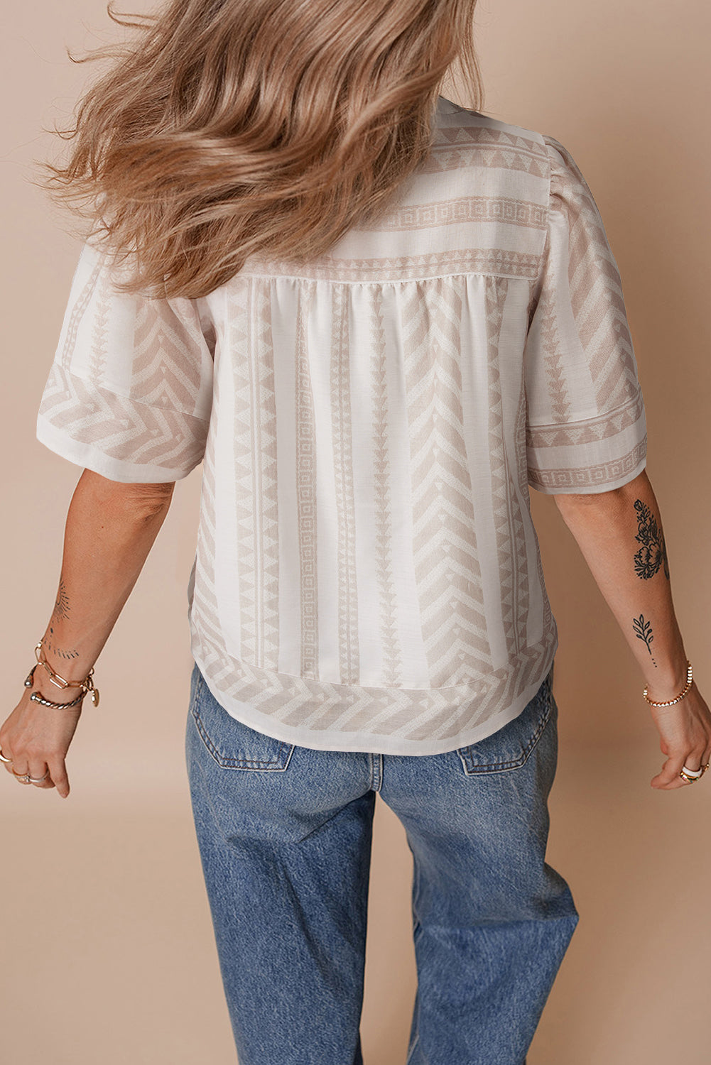 Jet Stream Geometric Jacquard Split V Nek Korte mouw Blouse