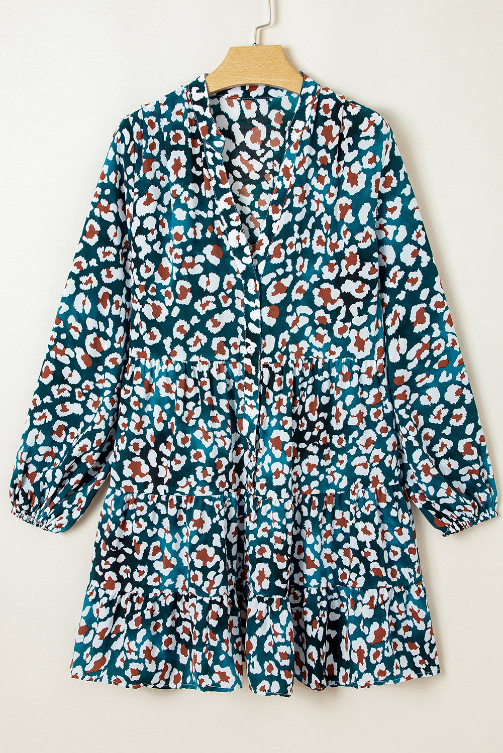 Blauwe overhemdjurk met ruches en luipaardprint met bubbelmouwen
