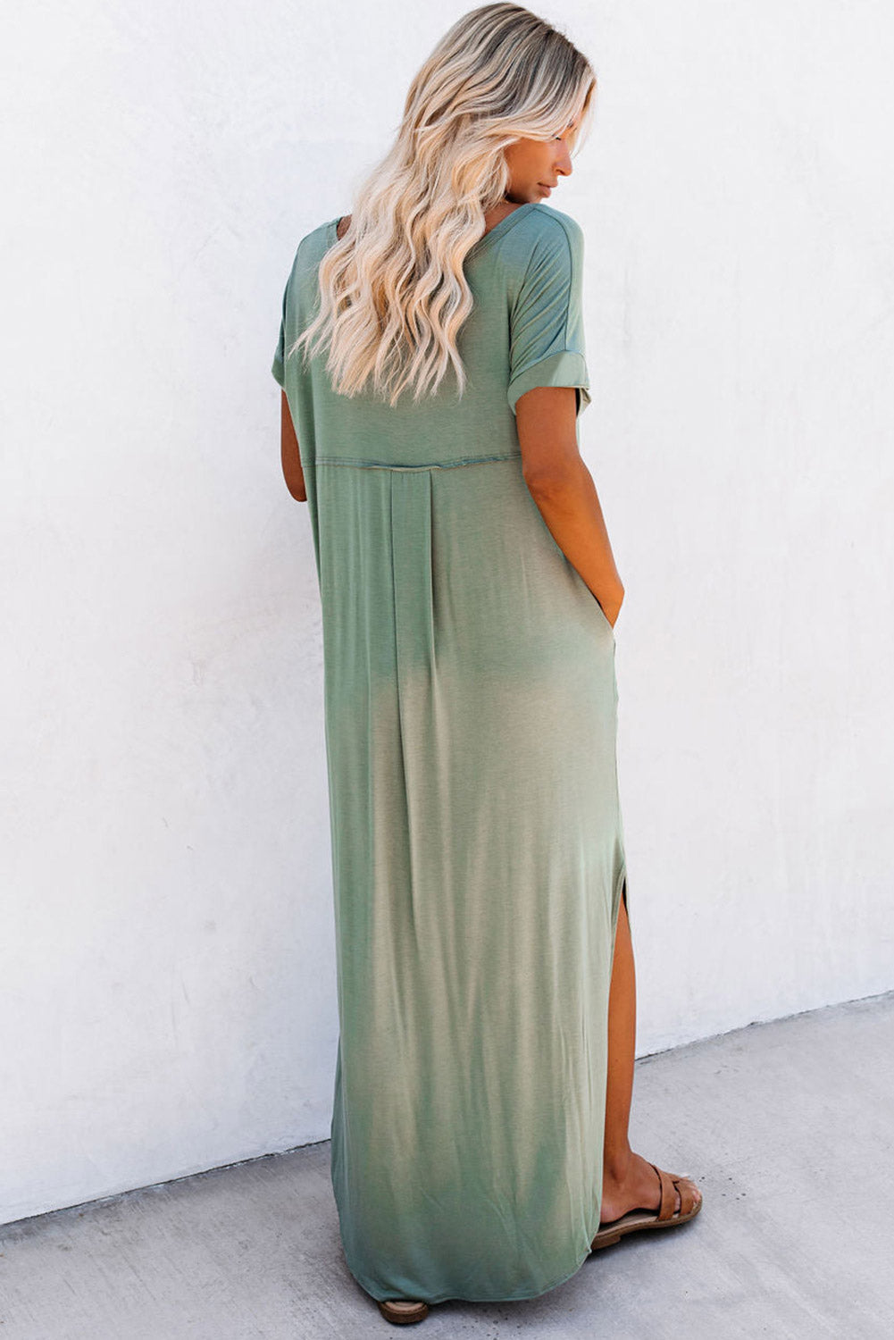 Grasgroene maxi-T-shirtjurk met V-hals en verborgen zaksplitten