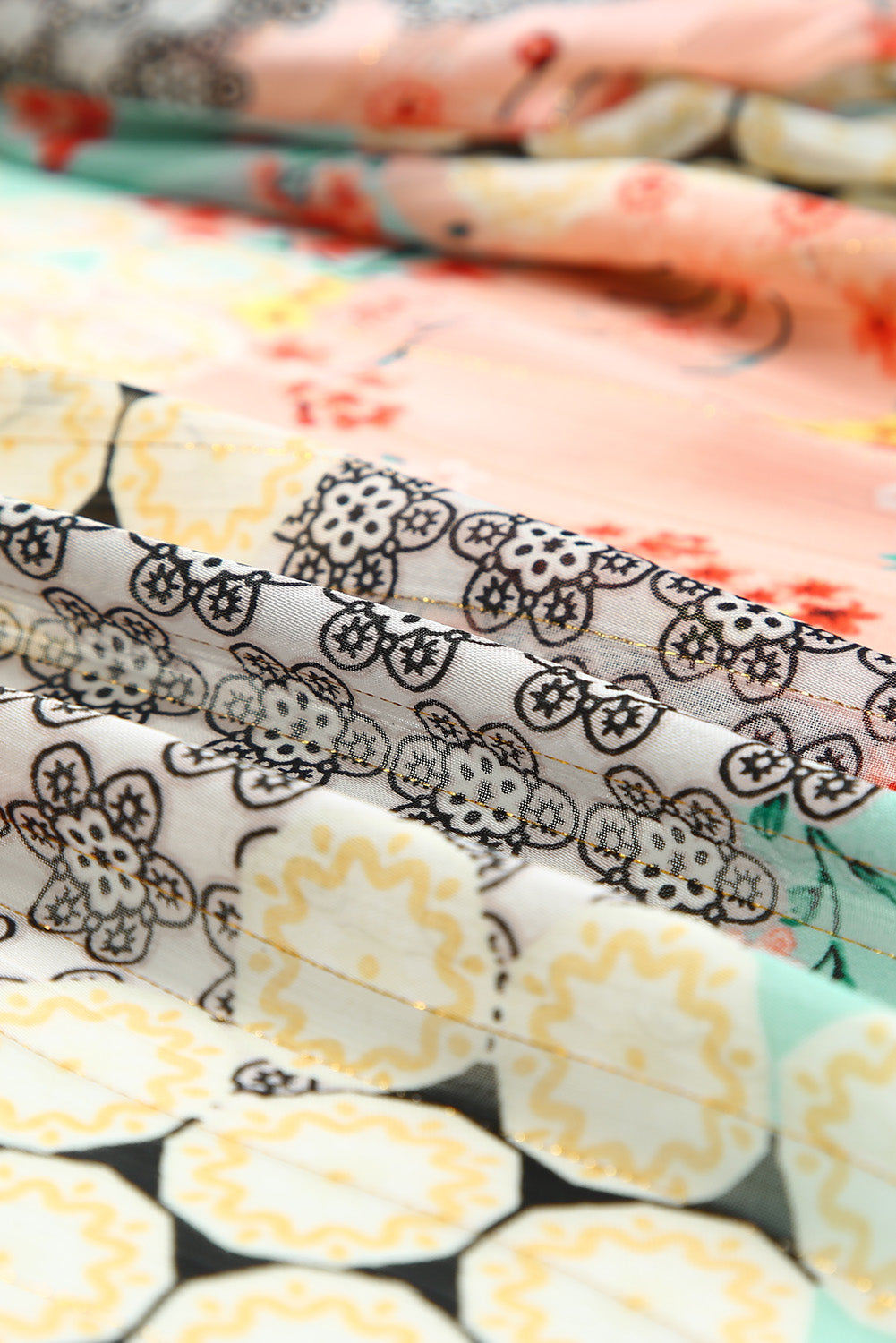 Veelkleurige bloemen open pure glanzende kimono