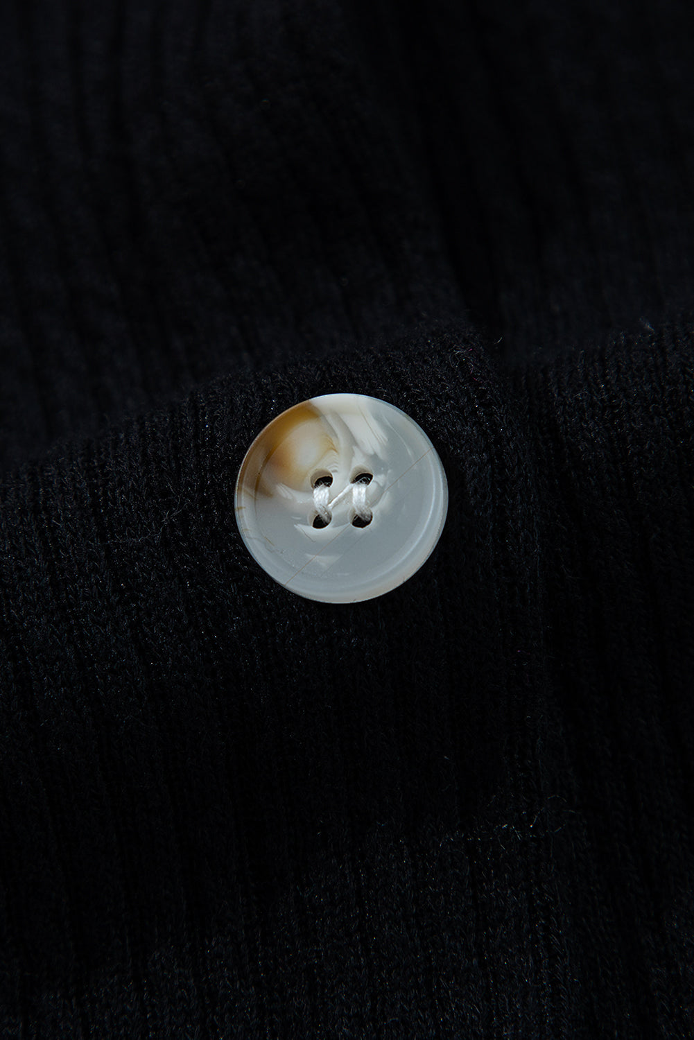 Zwart vaste kleur corduroy knoopte kuipet met lange mouwen