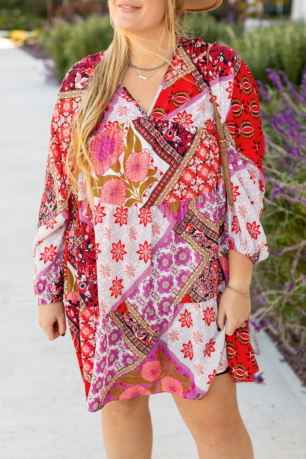 Rose gemengde bloemen met lange mouw v nek veter uitgeholde achterkant plus size jurk