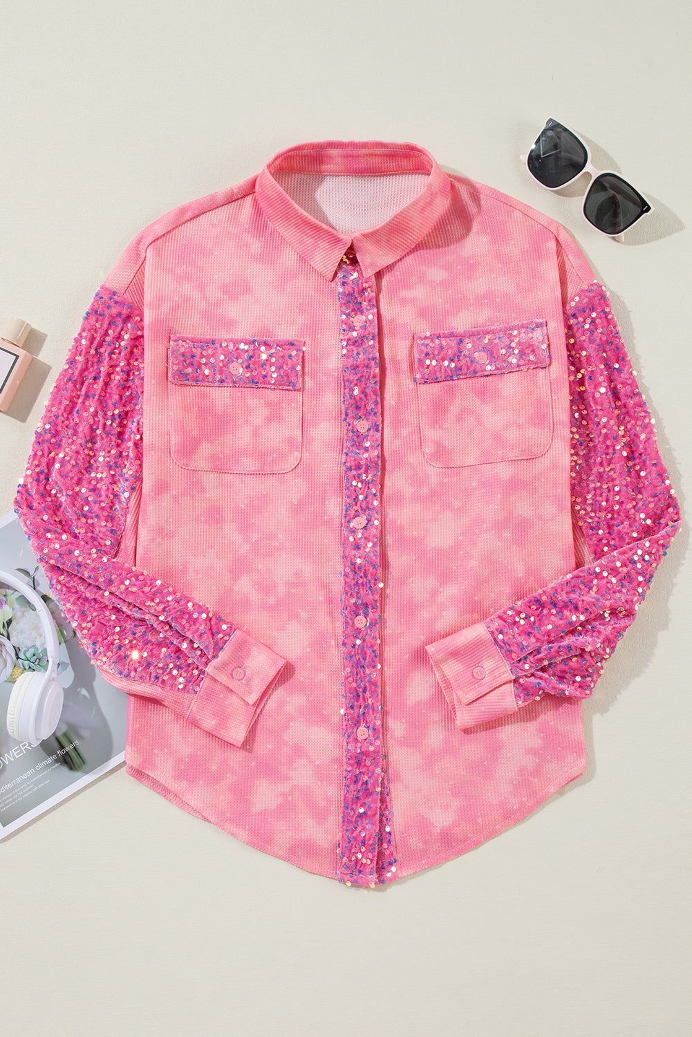 Abrikoosroze minerale wassing met pailletten en patchwork met klepzak