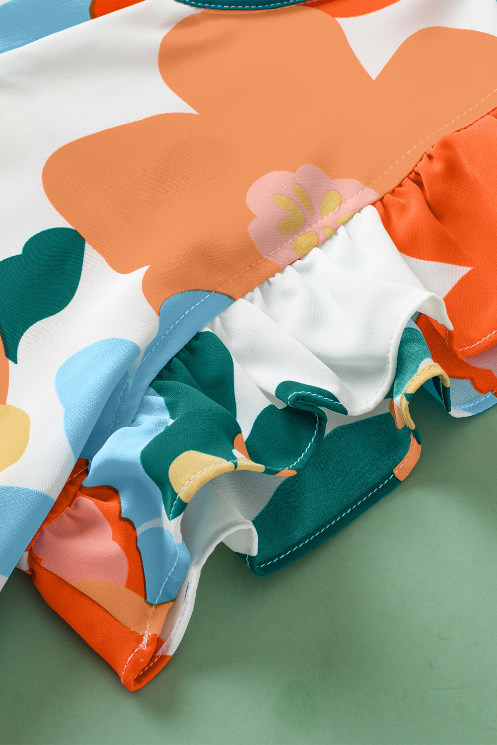 Oranje bloemen getande blouse met V-hals en ruches aan de mouwen