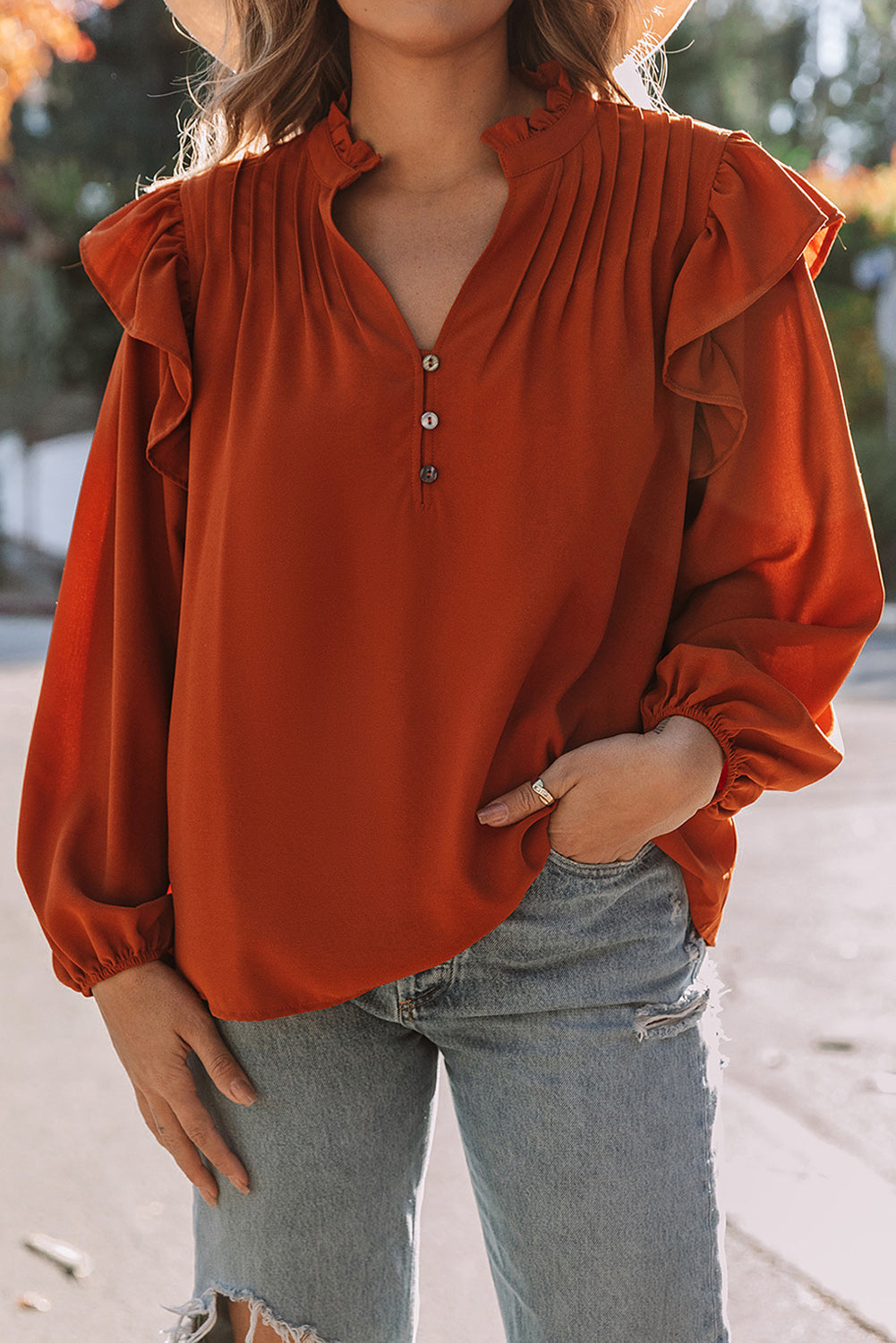 Oranje geplooide geplooide blouse met V-hals en knopen