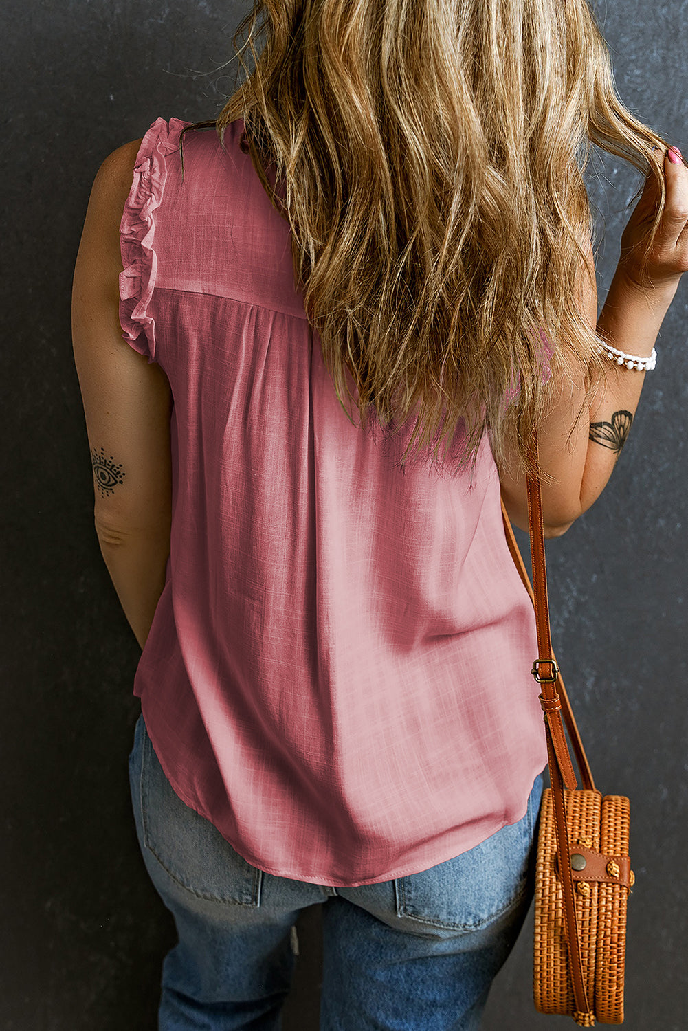 Roze tanktop met gespleten hals en ruches