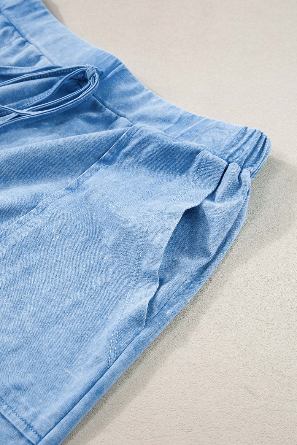 Dusk Blue Mineral Wash T-shirt en trekkoordshortset