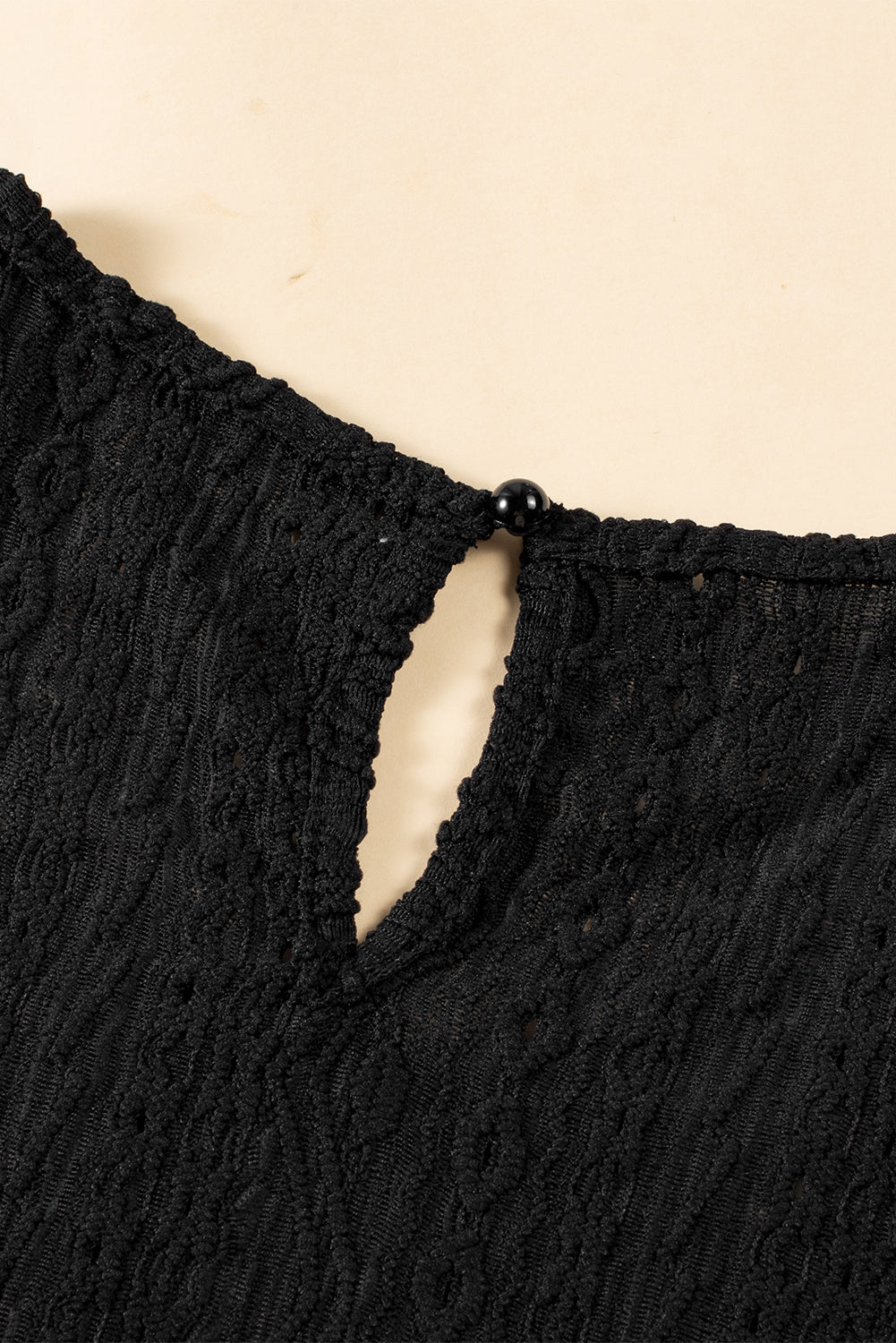 Zwarte guipurekant gehaakte tanktop met sleutelgat achteraan