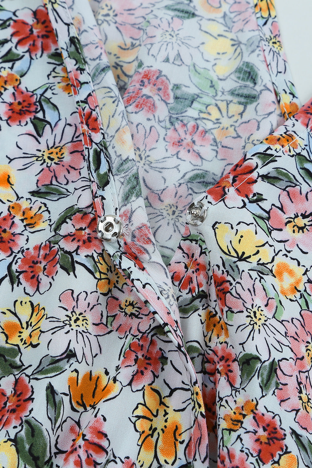 Veelkleurige tanktop met bloemen en V-hals